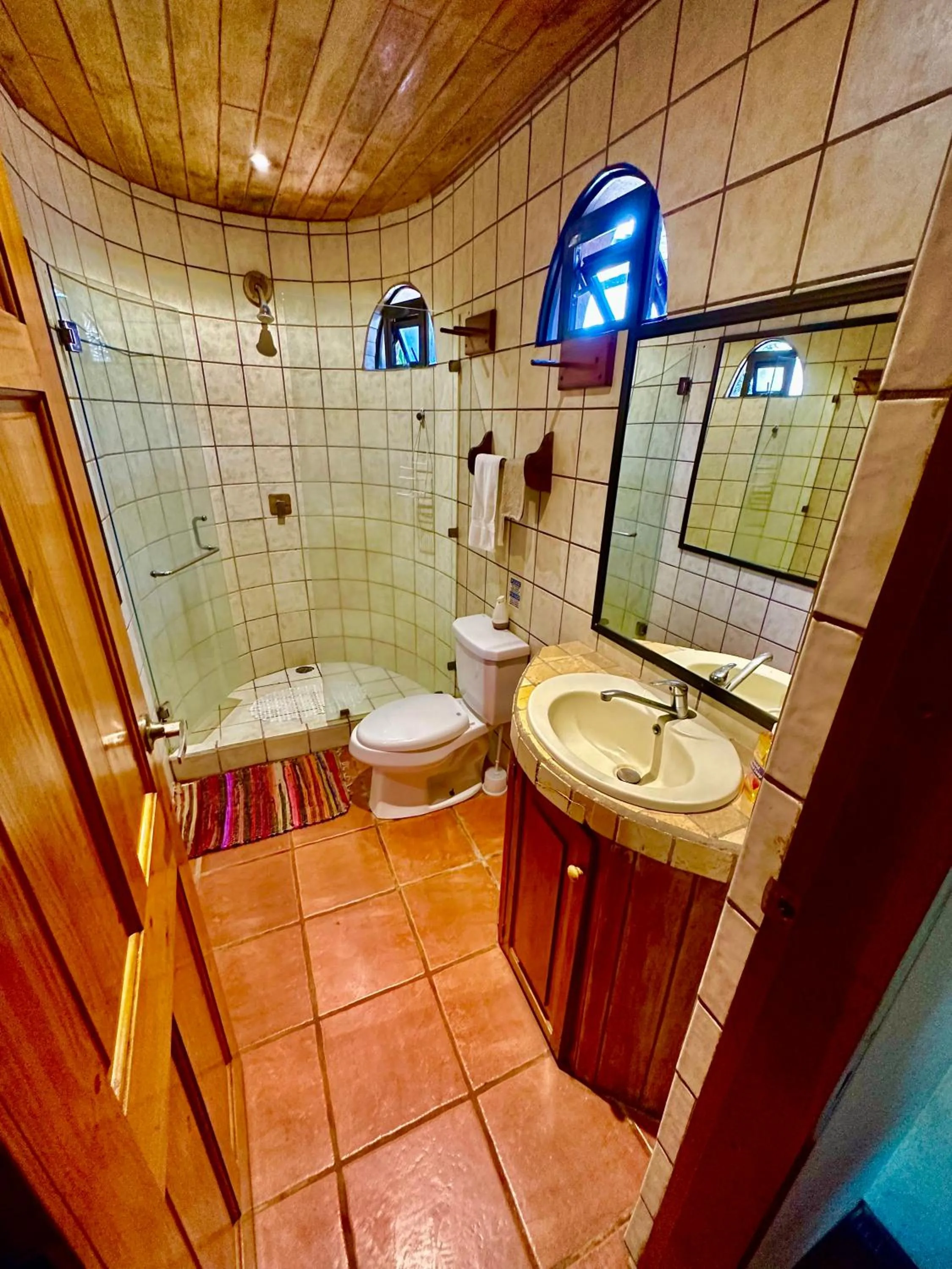 Shower in Pacifica Surf Studios