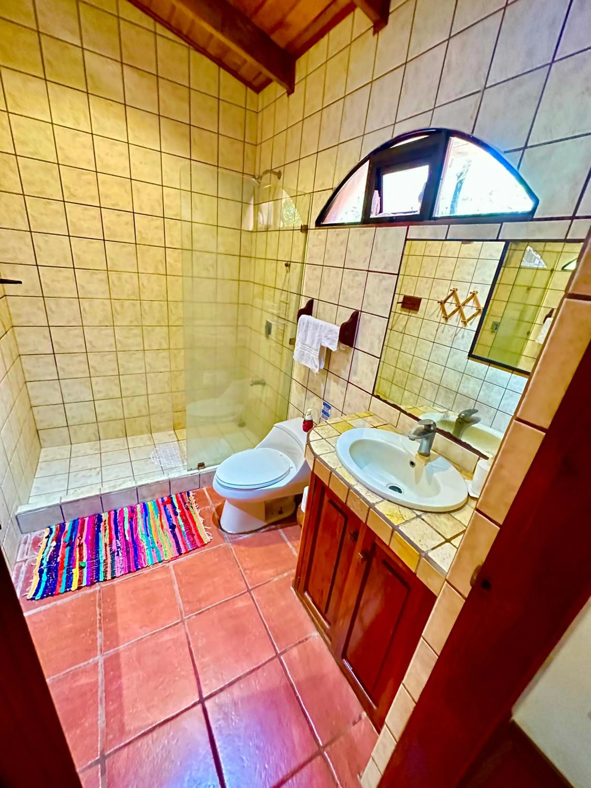 Shower in Pacifica Surf Studios