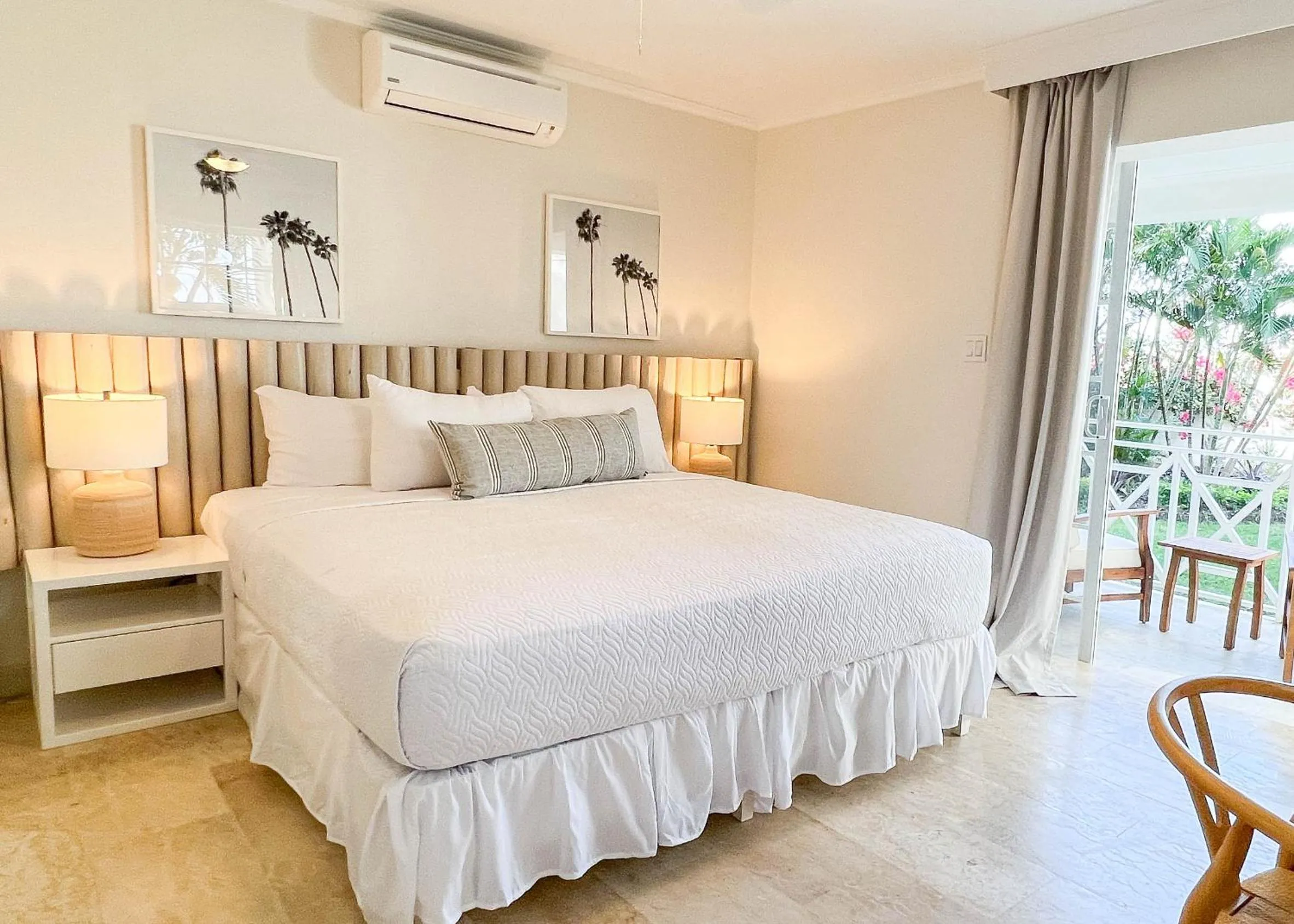 Bed in South Point Hotel Inc