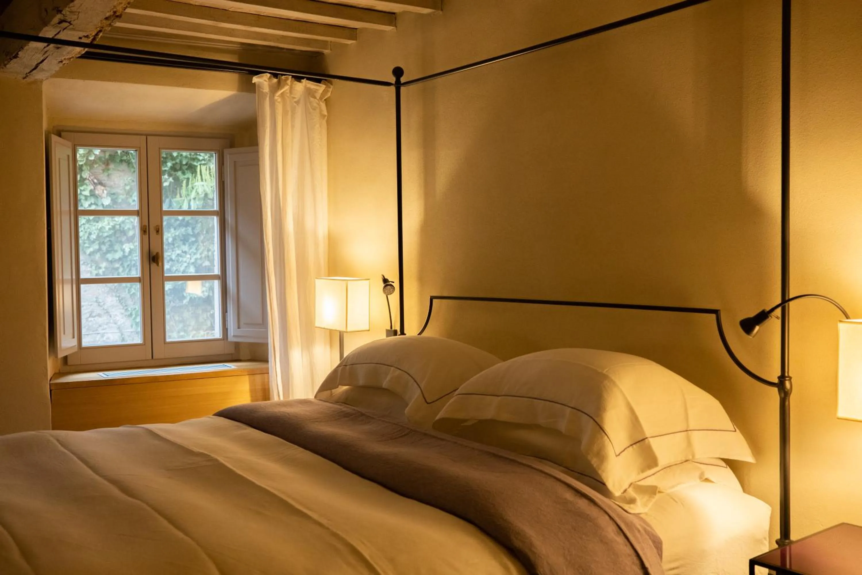 Bedroom, Bed in Monteverdi Tuscany