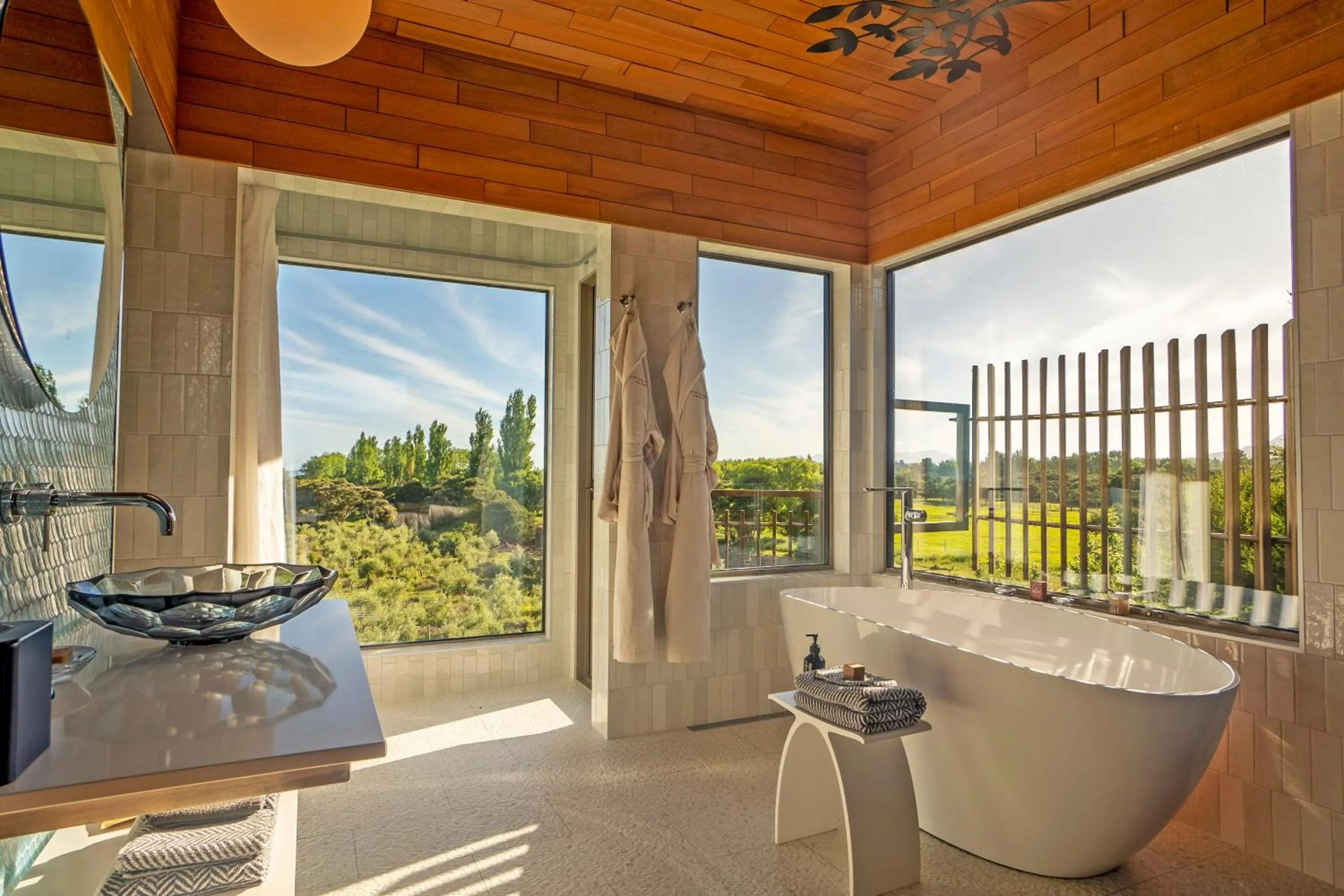 Bathroom in Hapuku Lodge & Tree Houses