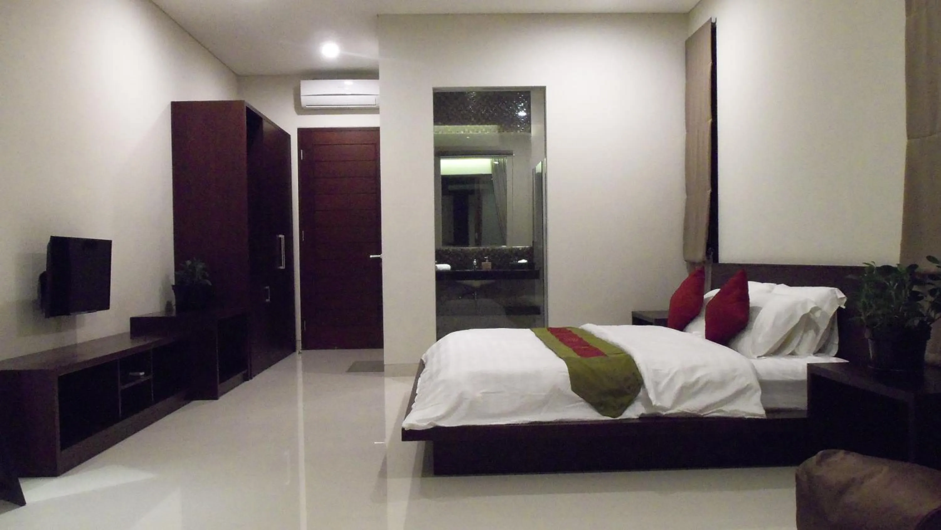 Bedroom, Bed in The Arnaya