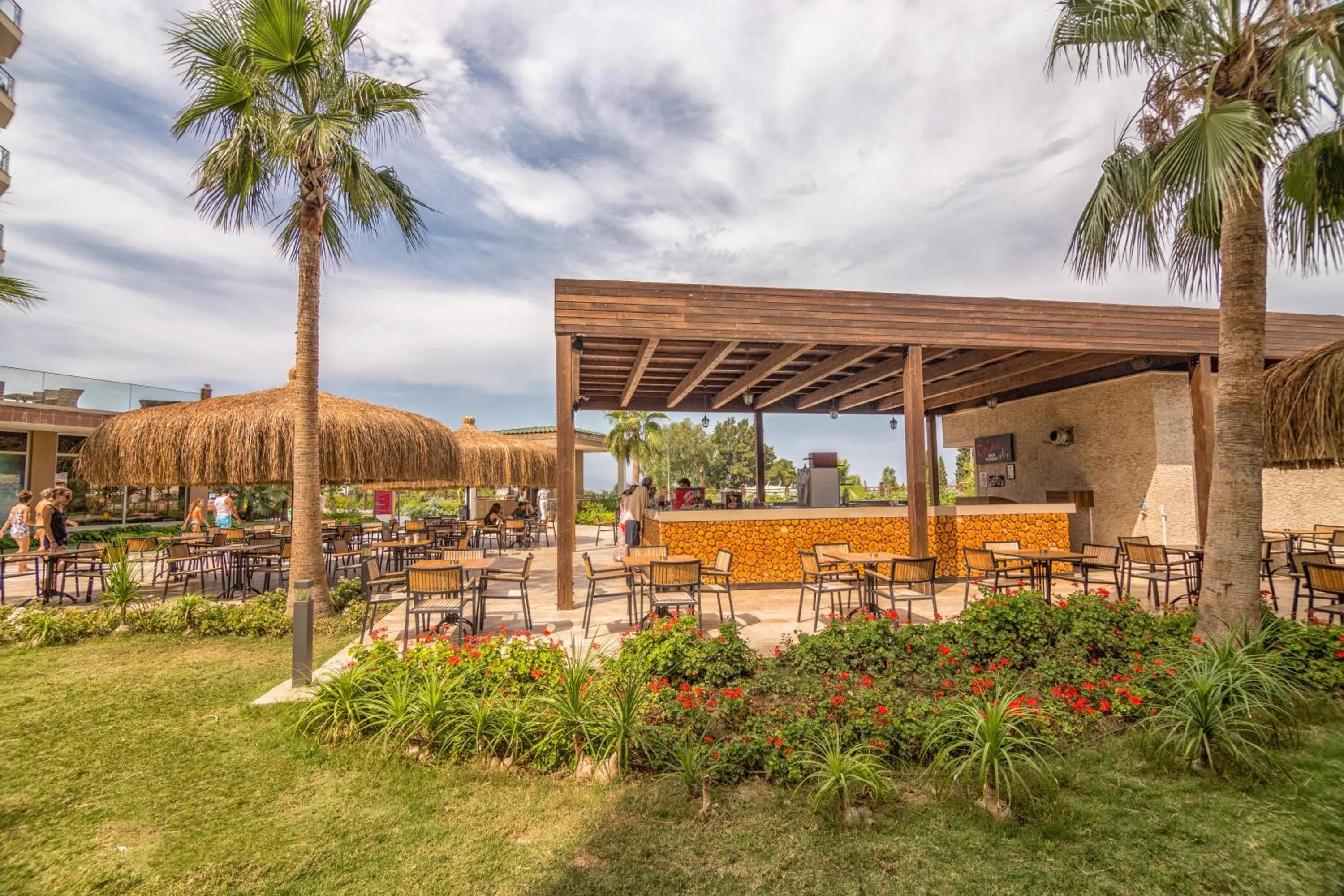 Garden in Ramada Resort Kusadasi & Golf