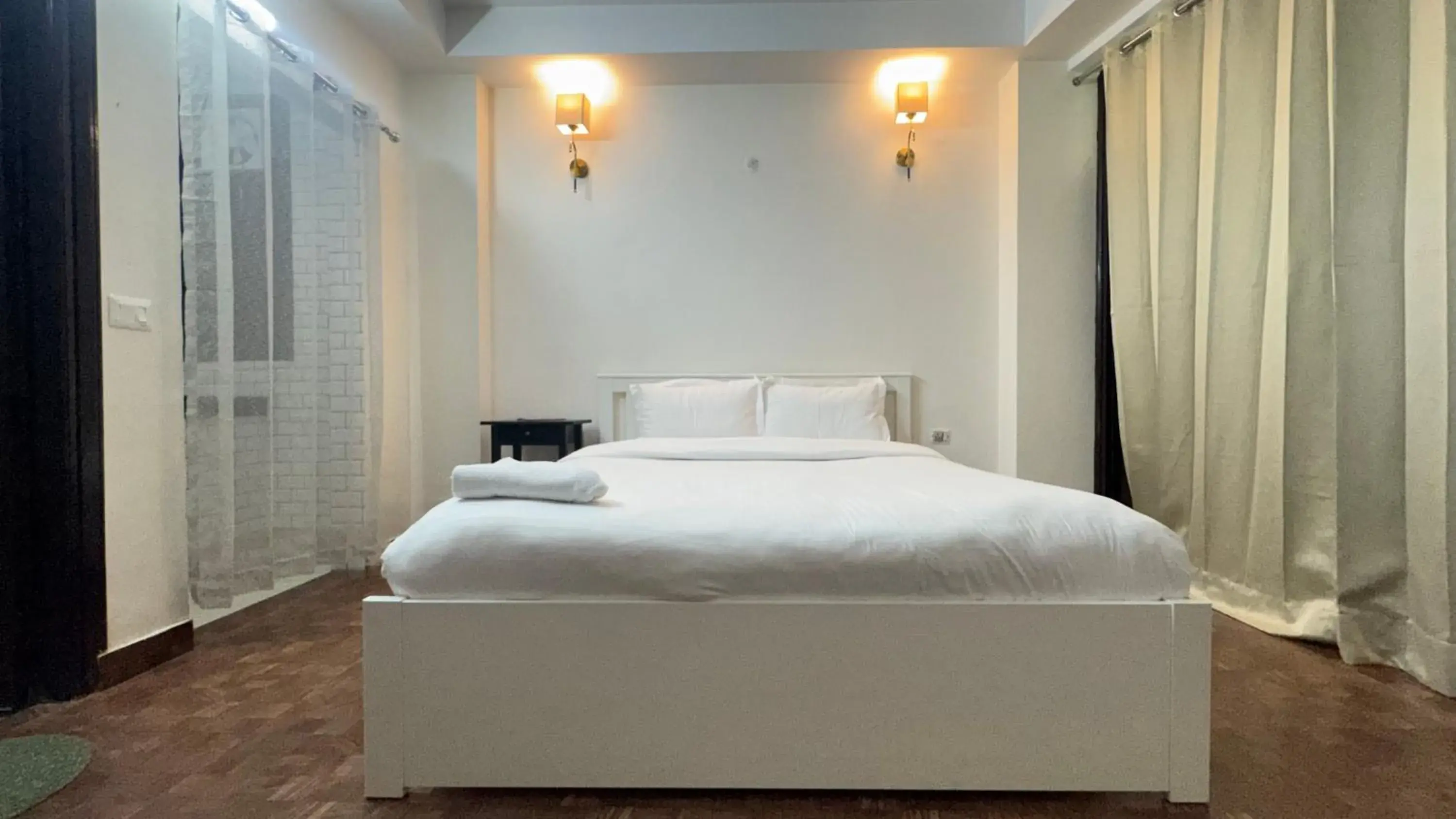 King Room - single occupancy in Hotel Kundan Palace King Room - single occupancy in Hotel Kundan Palace