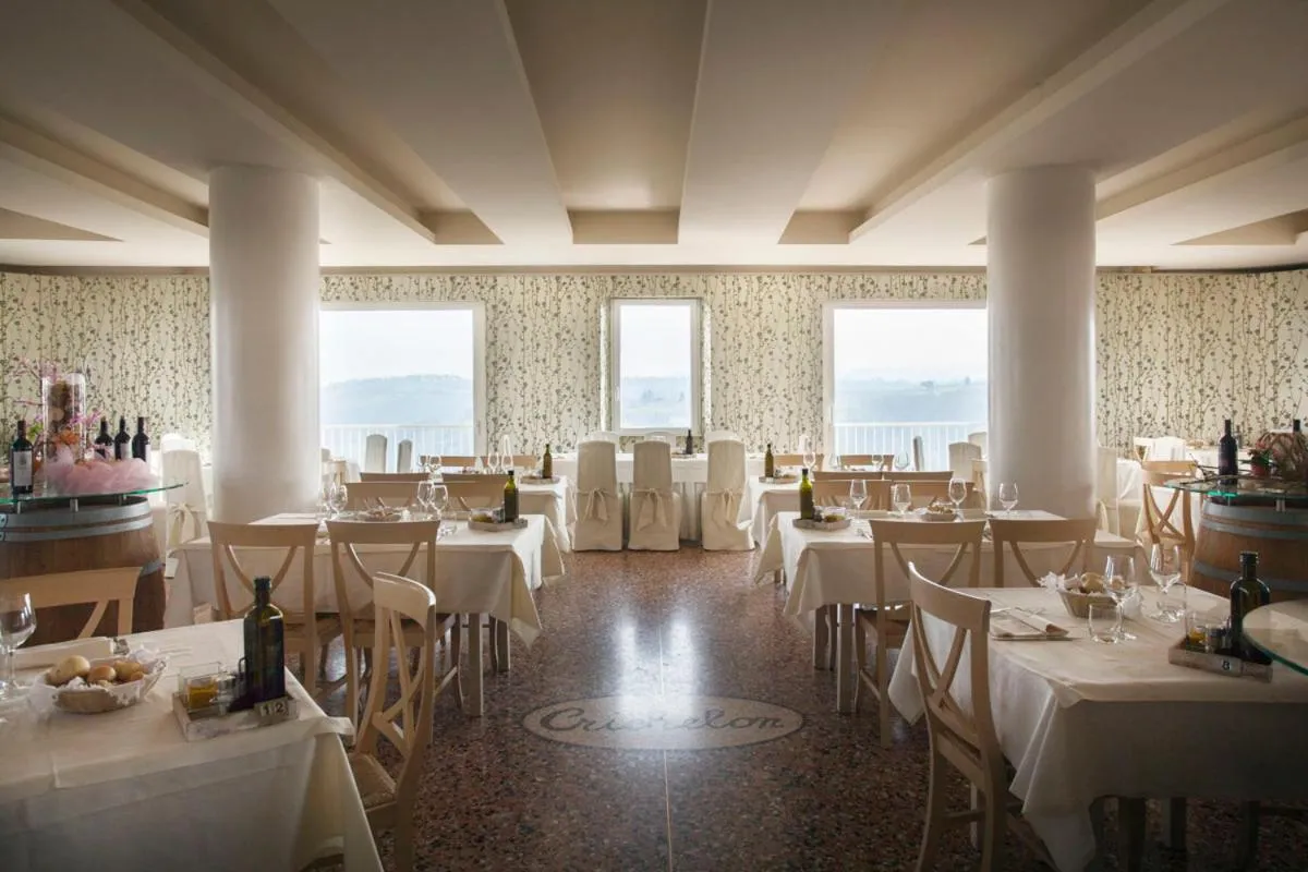 Restaurant/places to eat in CRICHELON