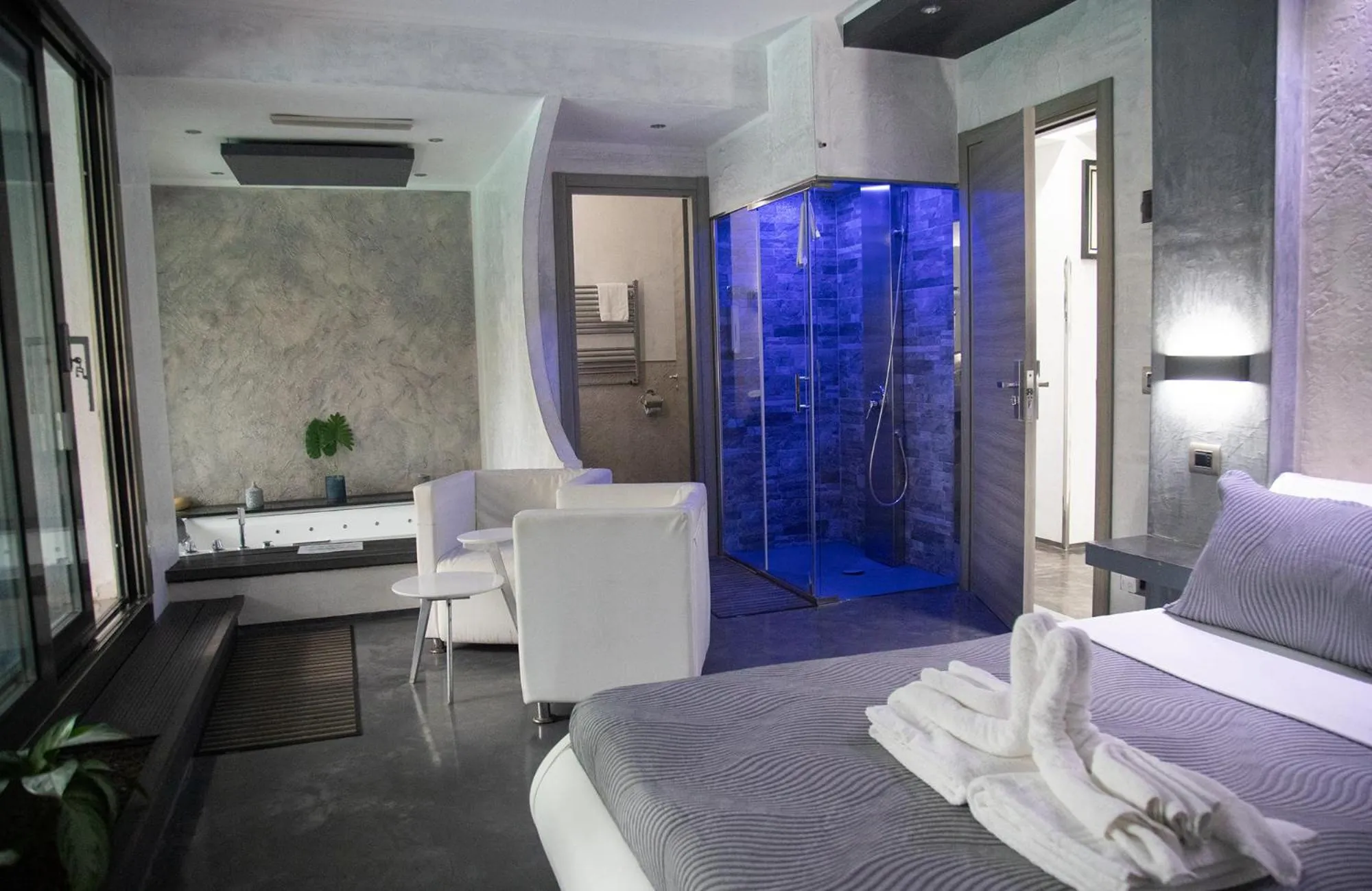 Photo of the whole room, Bed in Residence Villa Rosa dei Venti