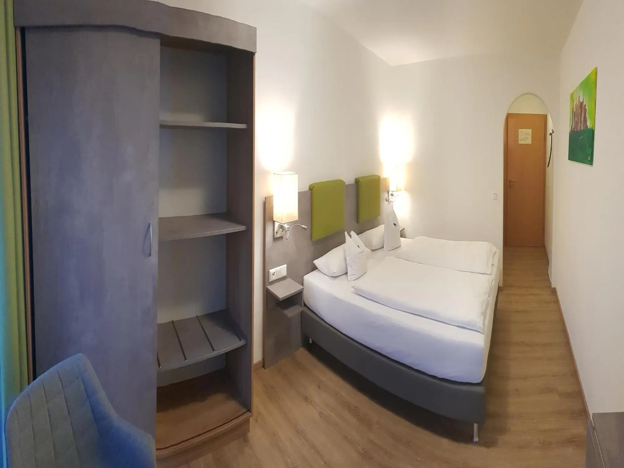 Bed in Hotel-Restaurant Bellevue