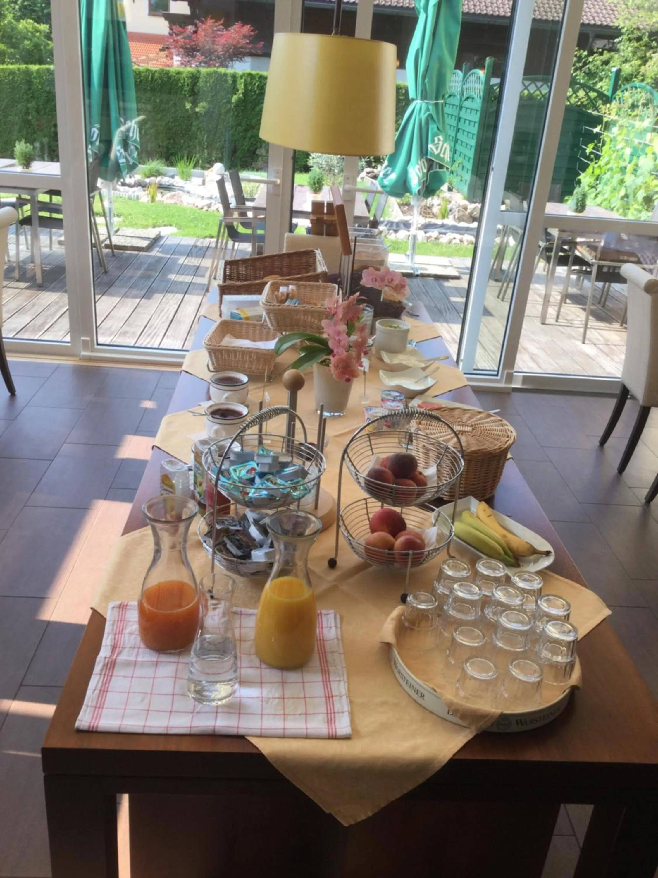 Breakfast in Hotel-Restaurant Bellevue