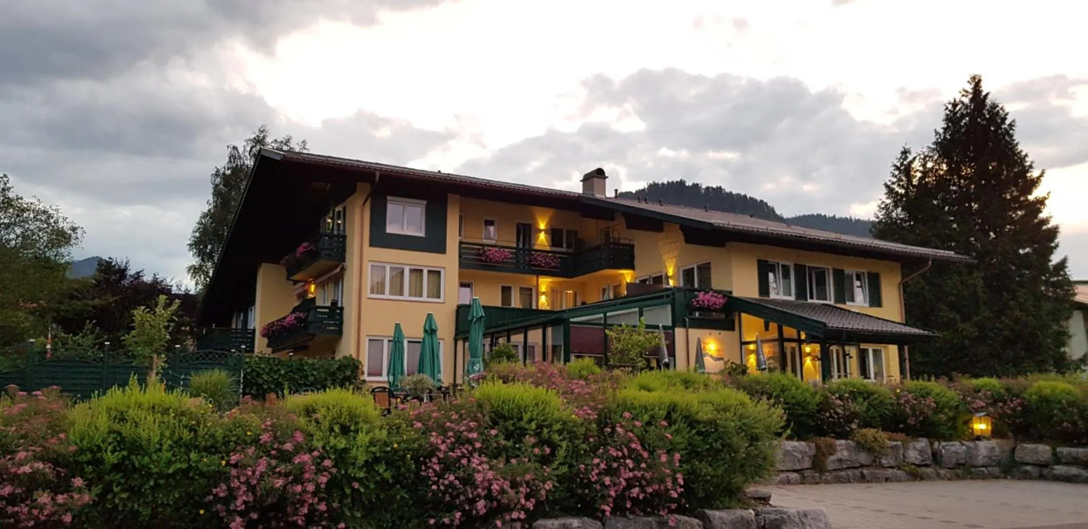 Property building in Hotel-Restaurant Bellevue