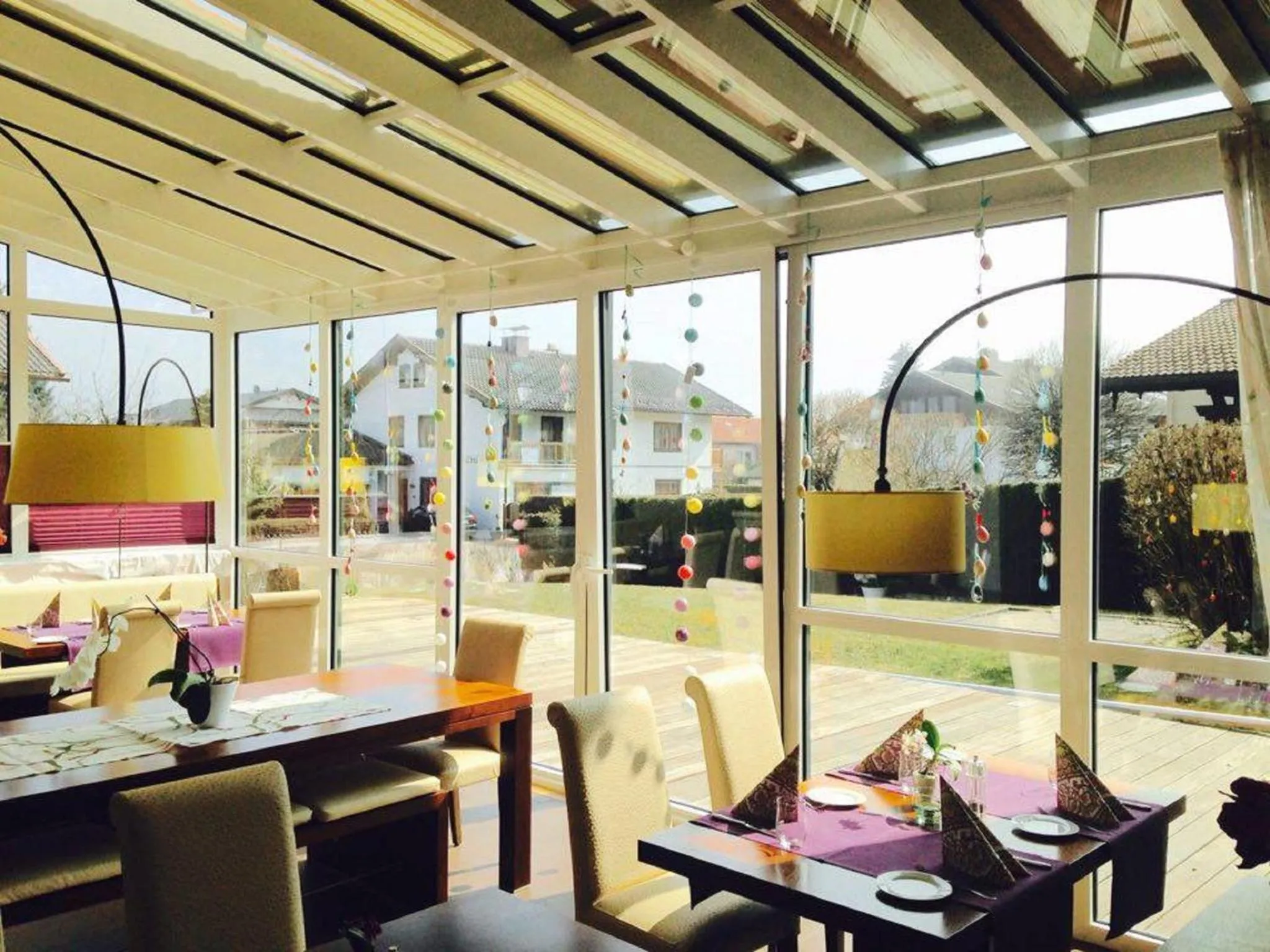 Restaurant/places to eat in Hotel-Restaurant Bellevue