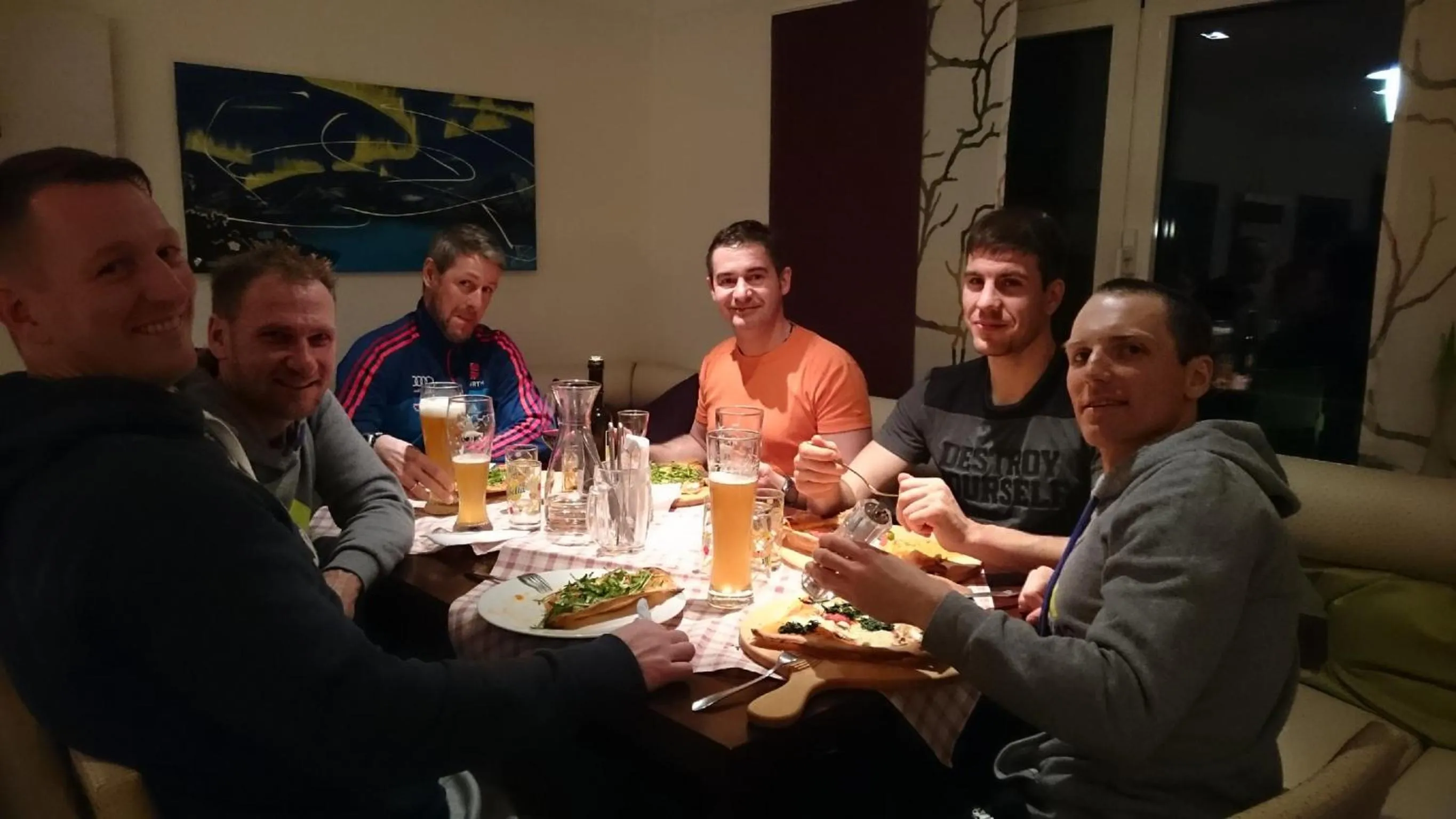 Restaurant/places to eat in Hotel-Restaurant Bellevue