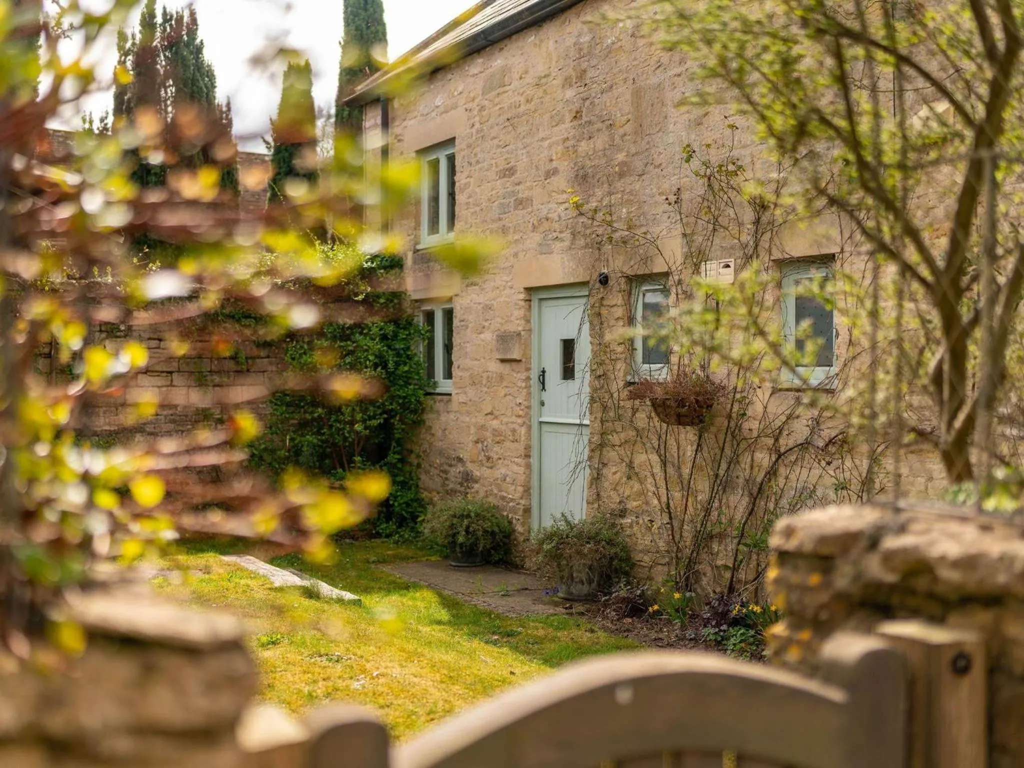 Garden in Lucknam Park, Emblems Collection