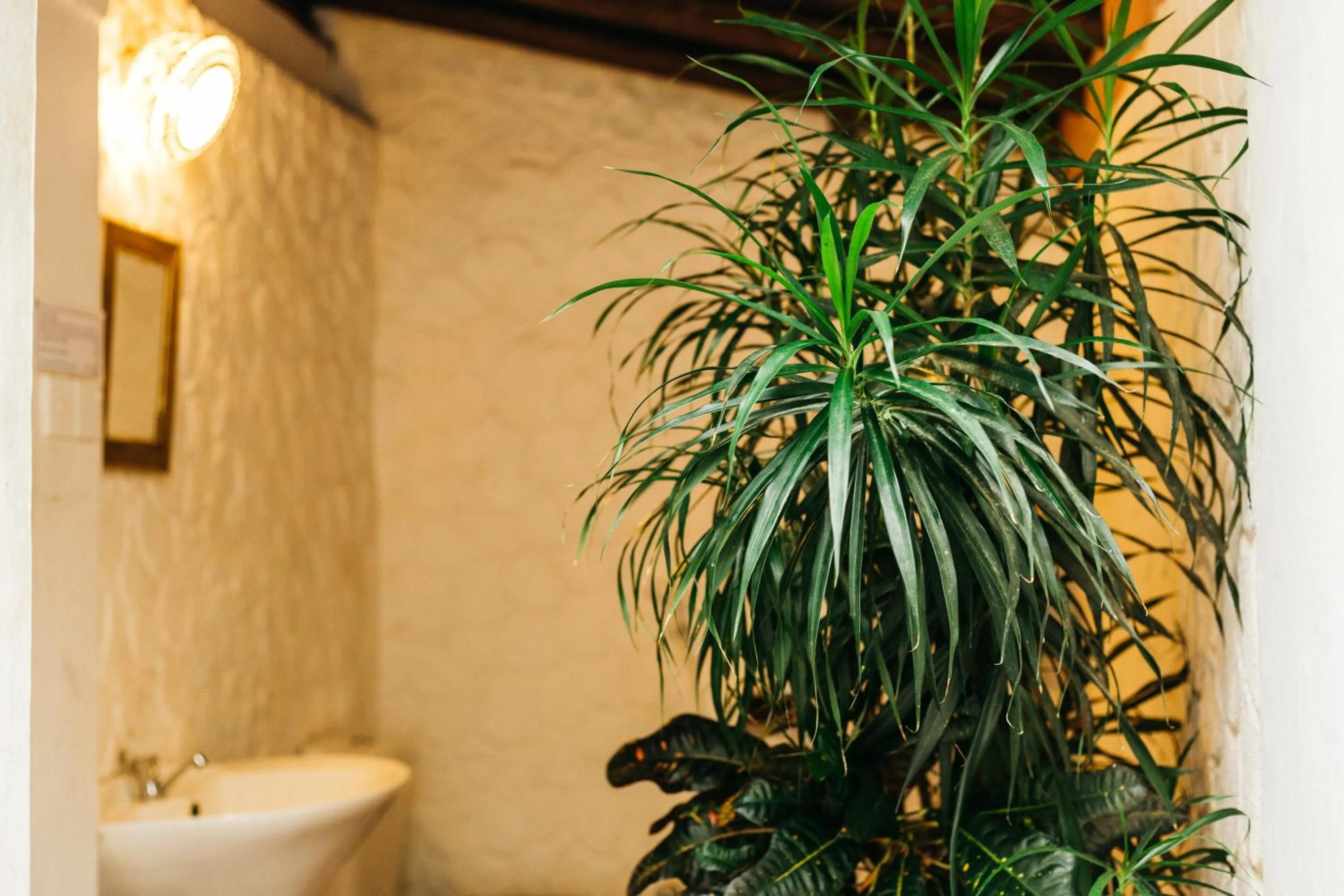 Bathroom in Secret Garden Villa - Unawatuna