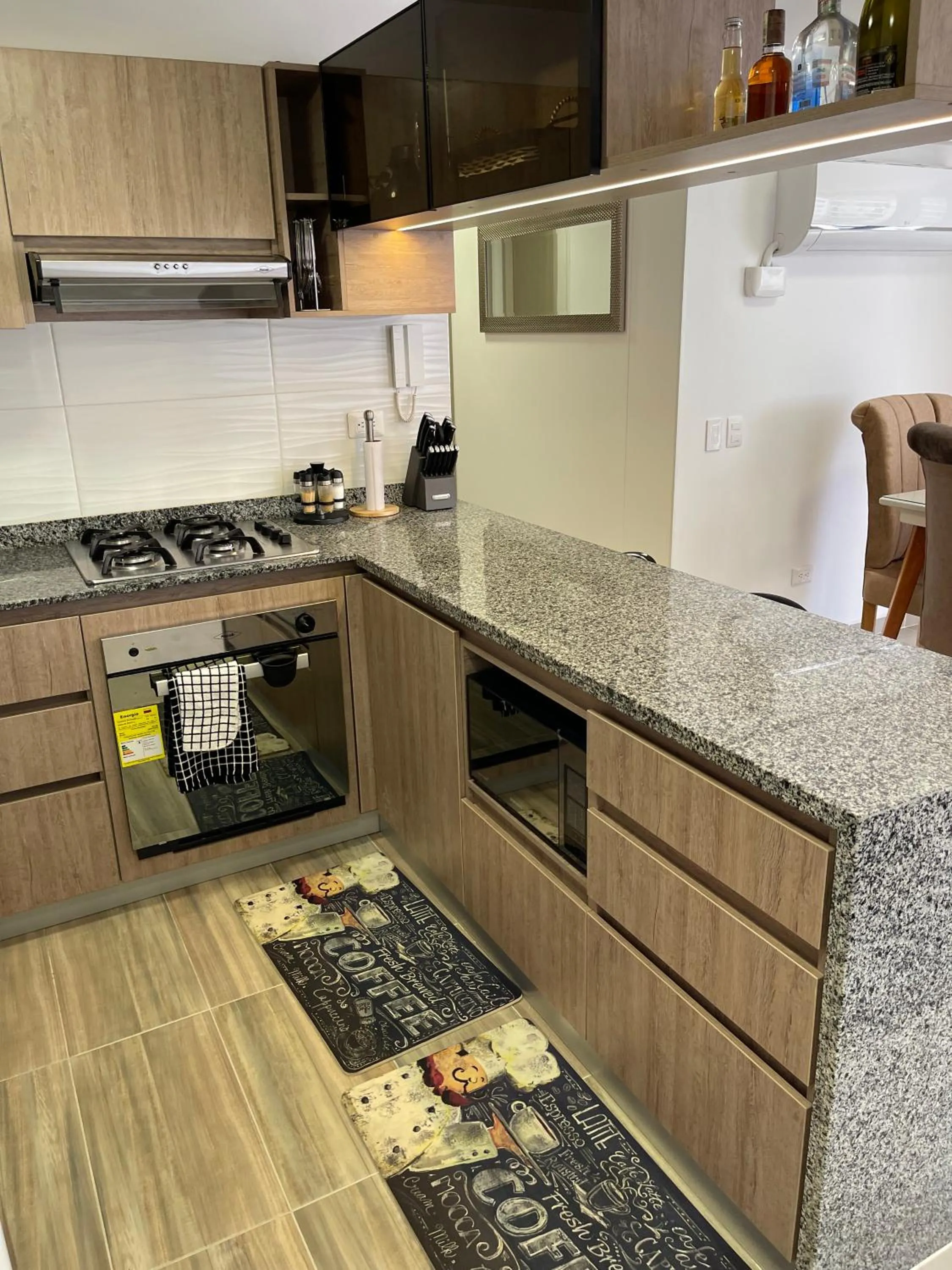 Kitchen or kitchenette in Acogedor apartamento cerca de clínica en F/blanca