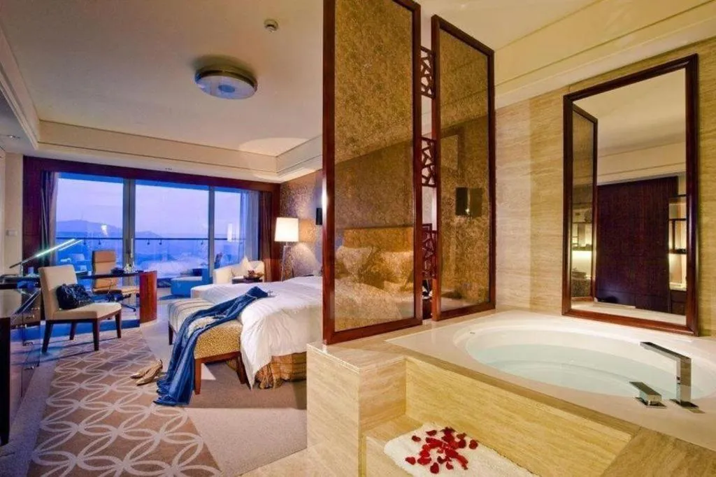 Bed in Shangyu International Hotel