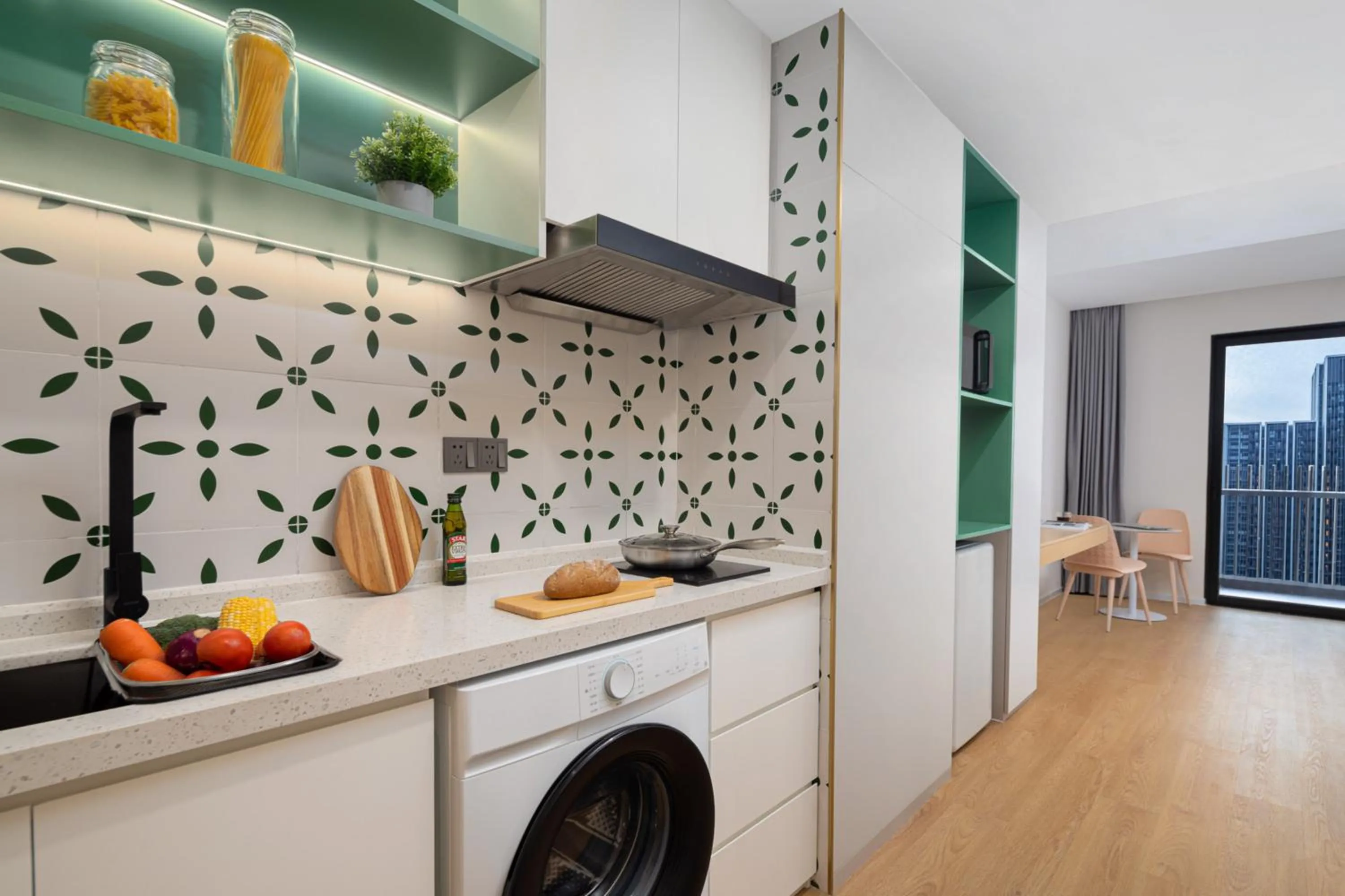 Kitchen or kitchenette in Adoor Suites Shenzhen