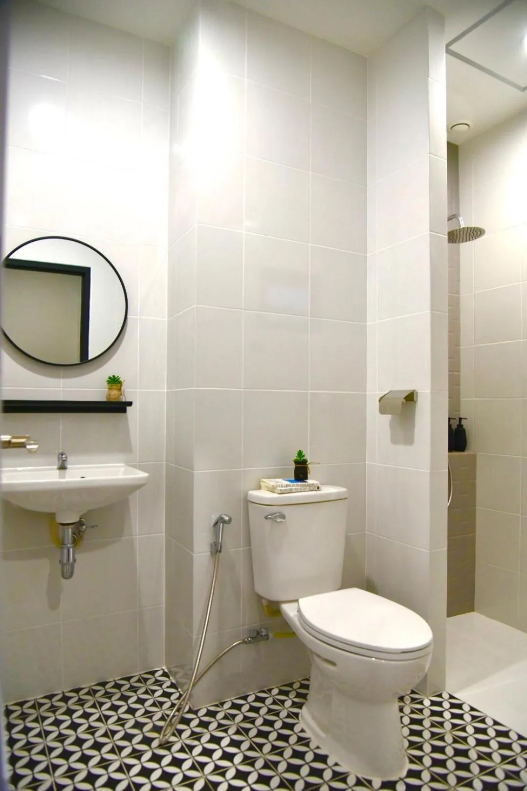 Shower in HAKKA Wellness Residence