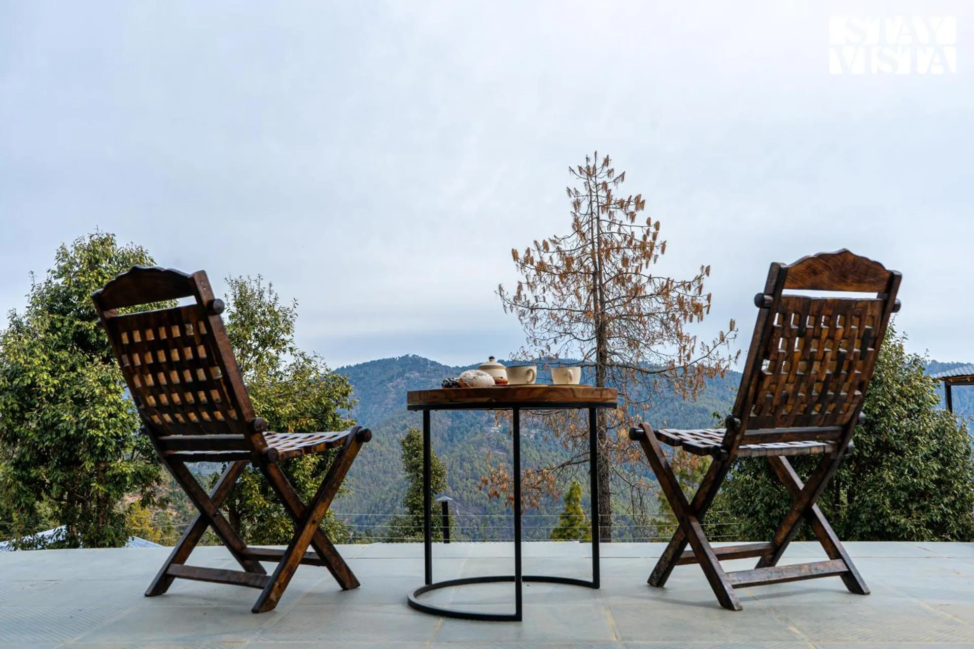 Mountain view in StayVista at Mountain Melody with Heater & Indoor-Outdoor Games