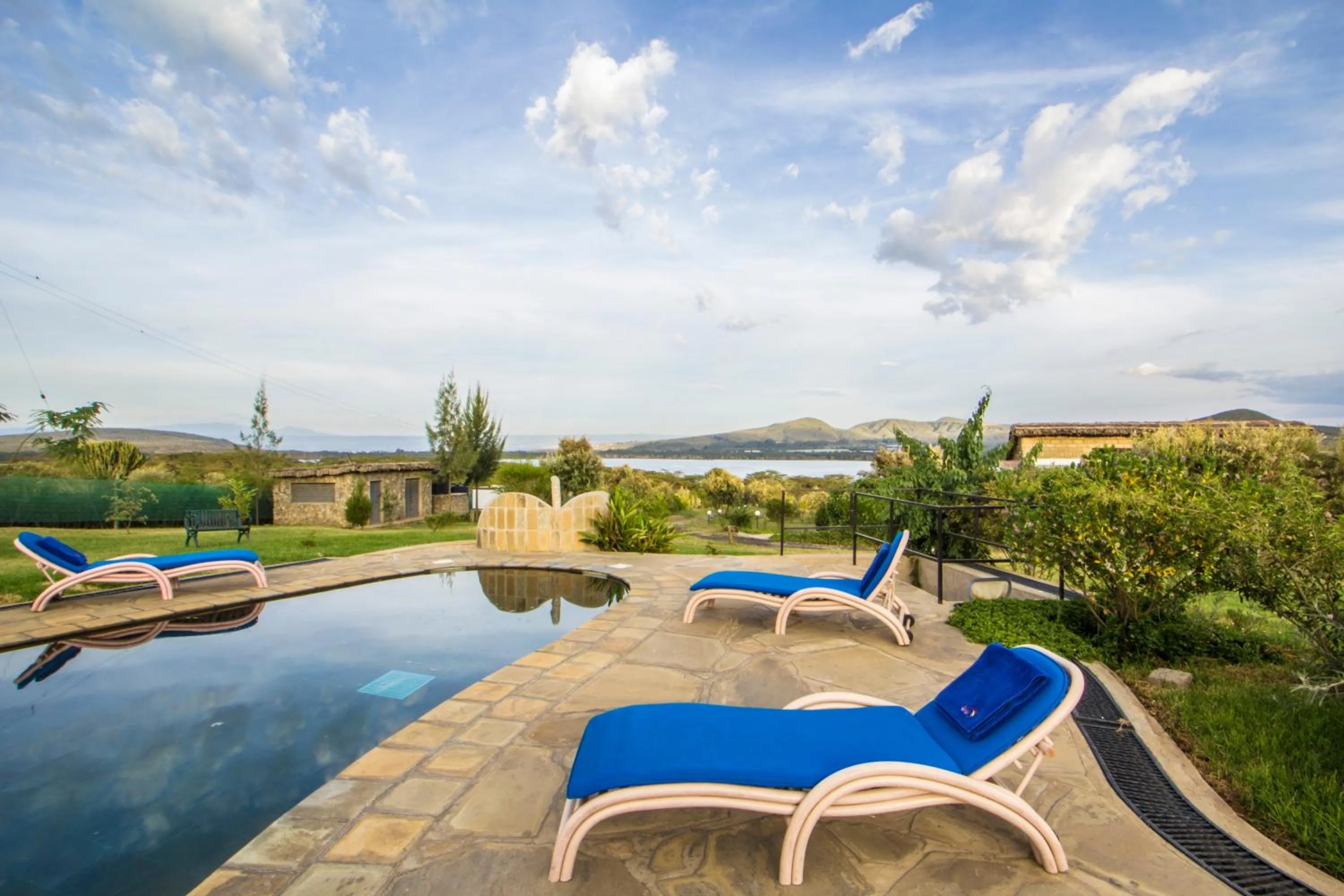 Swimming pool in Naivasha Kongoni Lodge - Lakefront Getaway