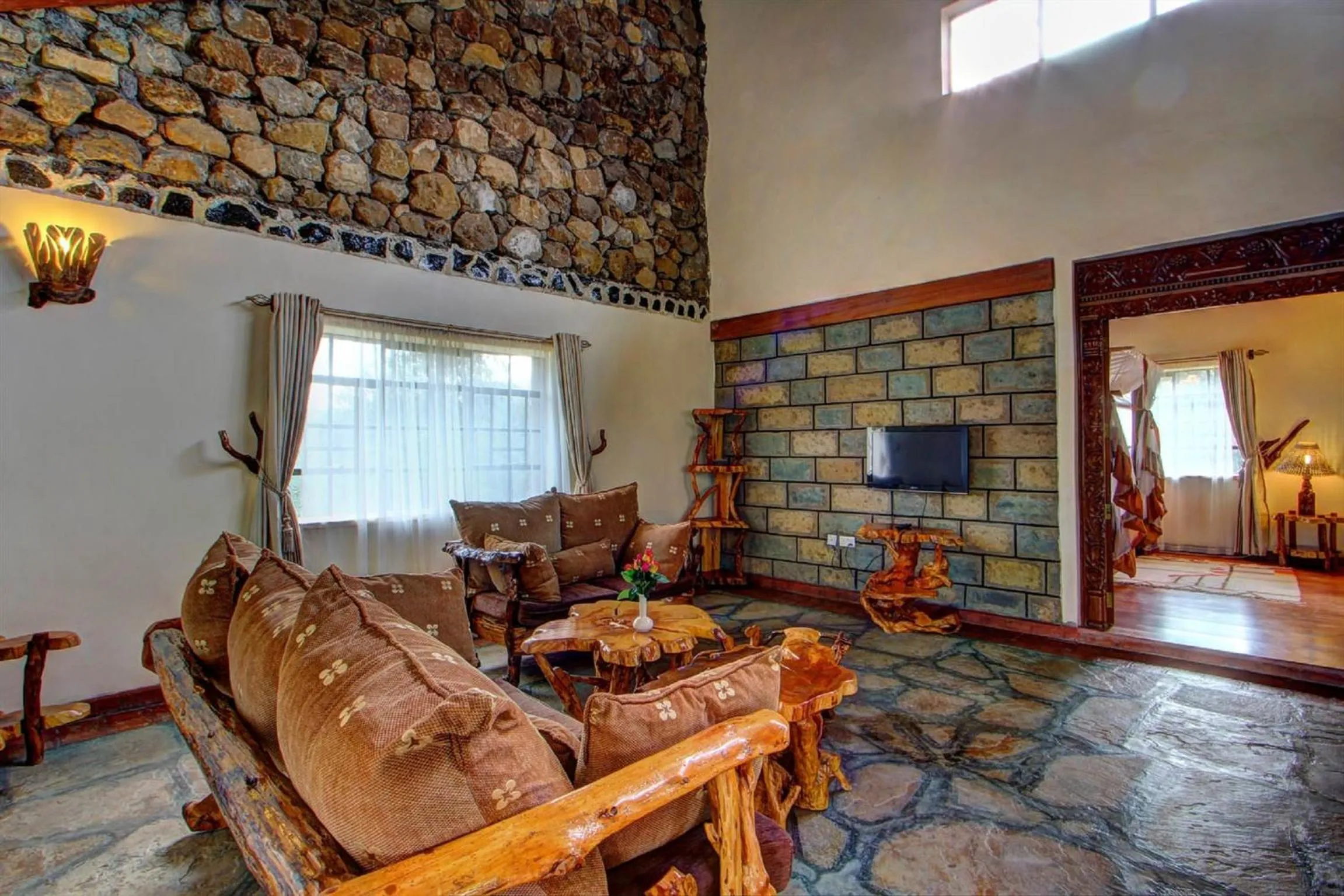 Communal lounge/ TV room in Naivasha Kongoni Lodge - Lakefront Getaway