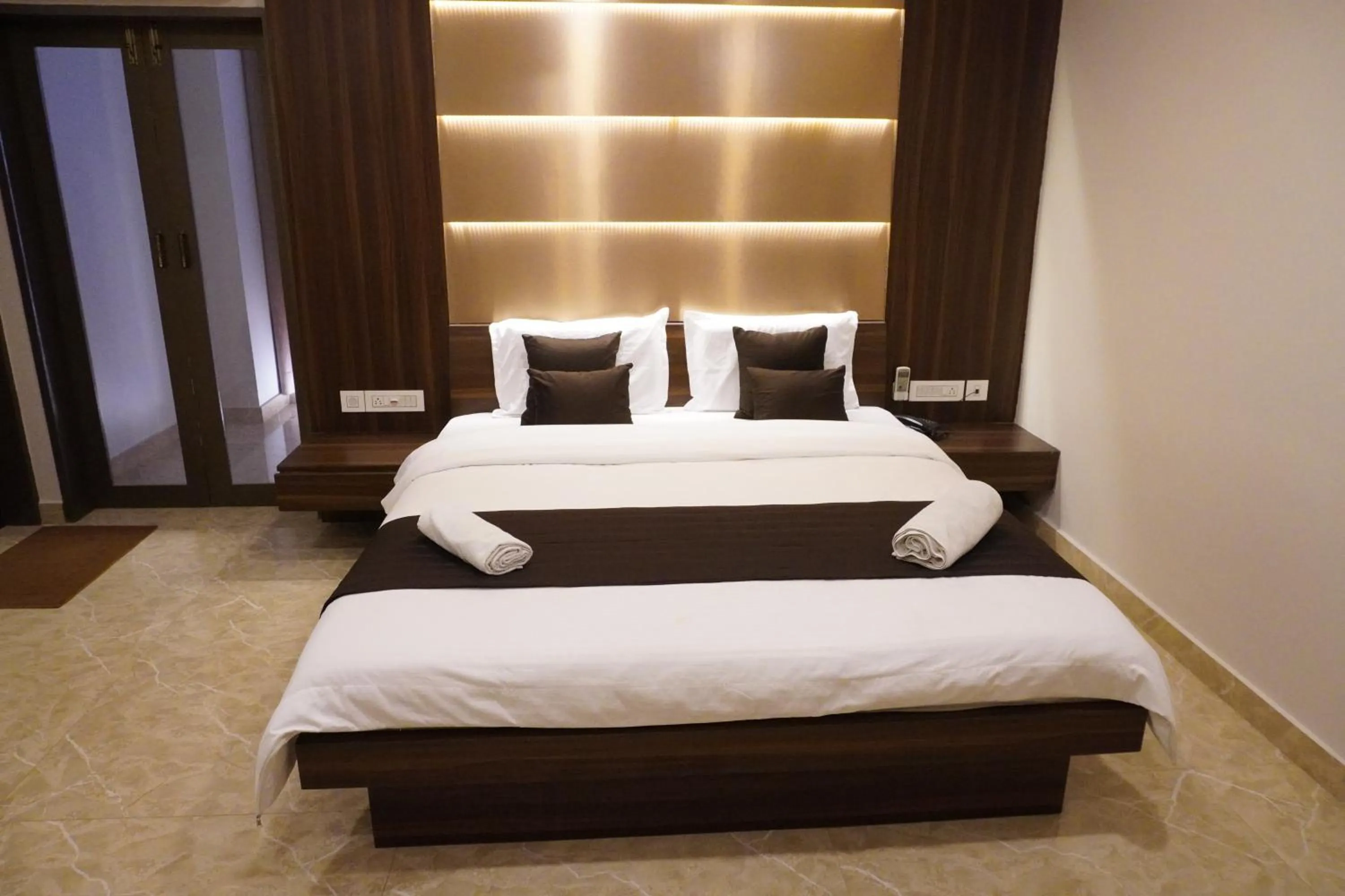 Bedroom, Bed in HSM Grand Inn, Chittoor