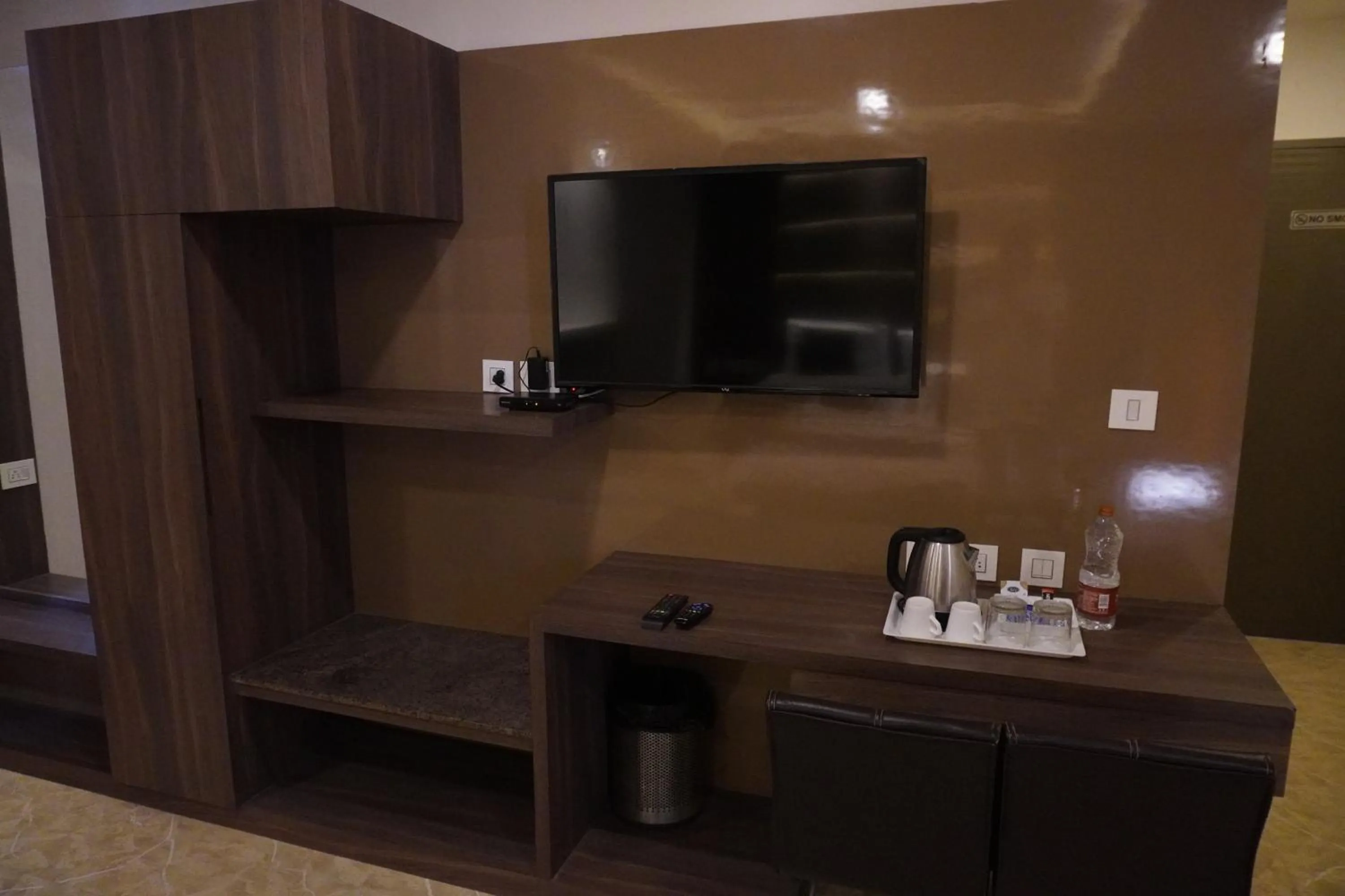 TV and multimedia in HSM Grand Inn, Chittoor