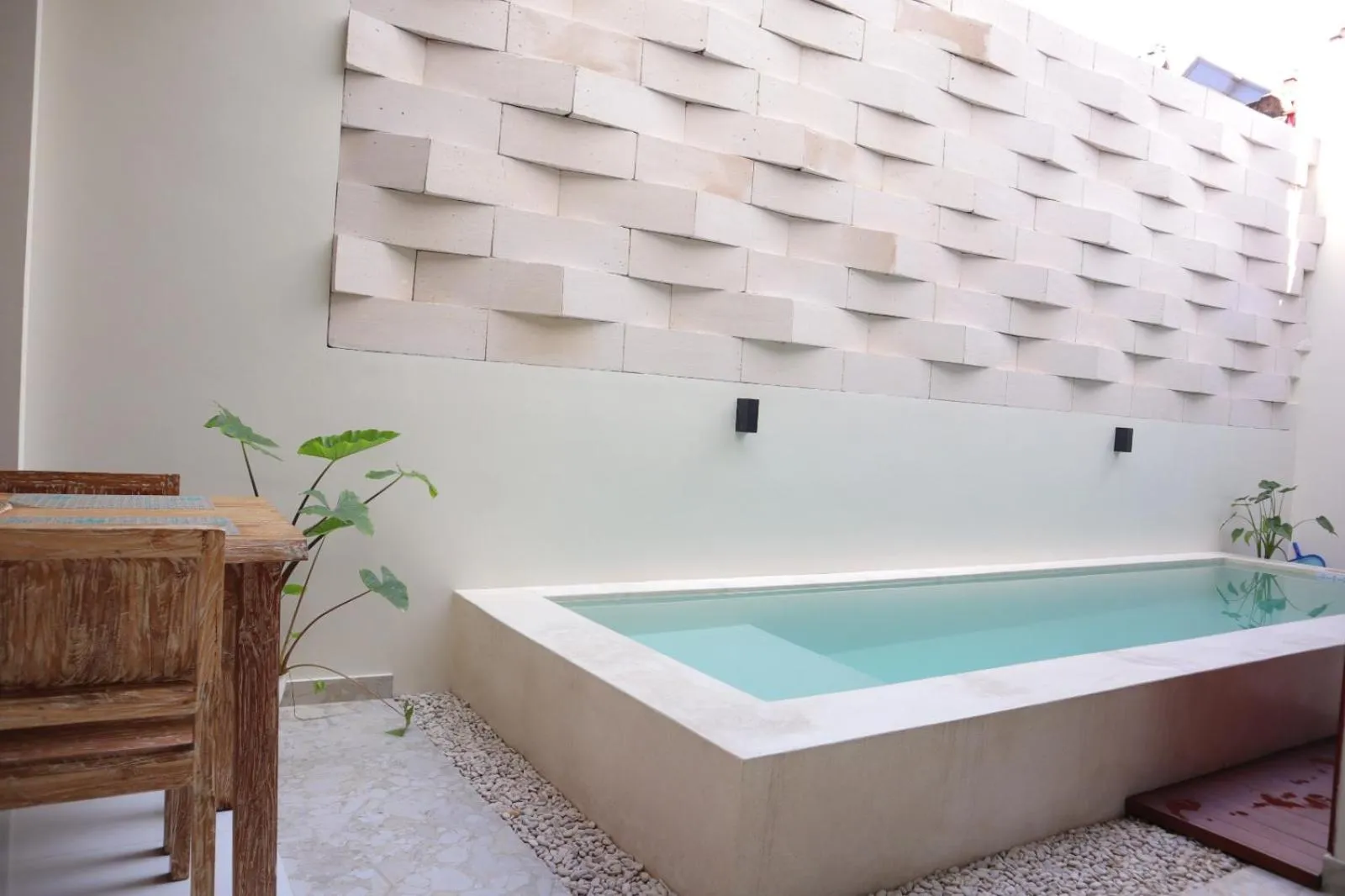 Swimming pool in Puspa Villa