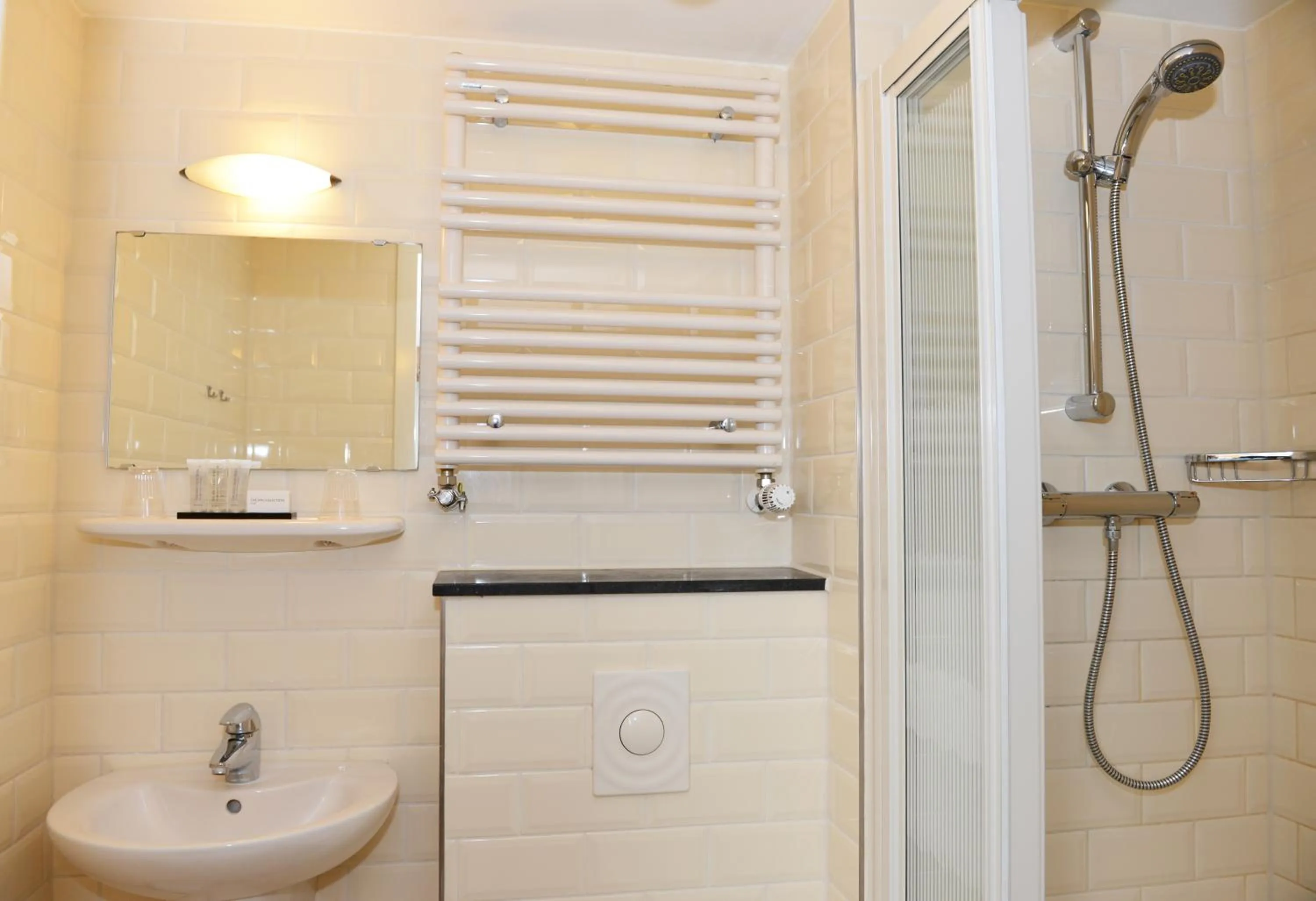 Bathroom in Havenhotel At Sea Texel