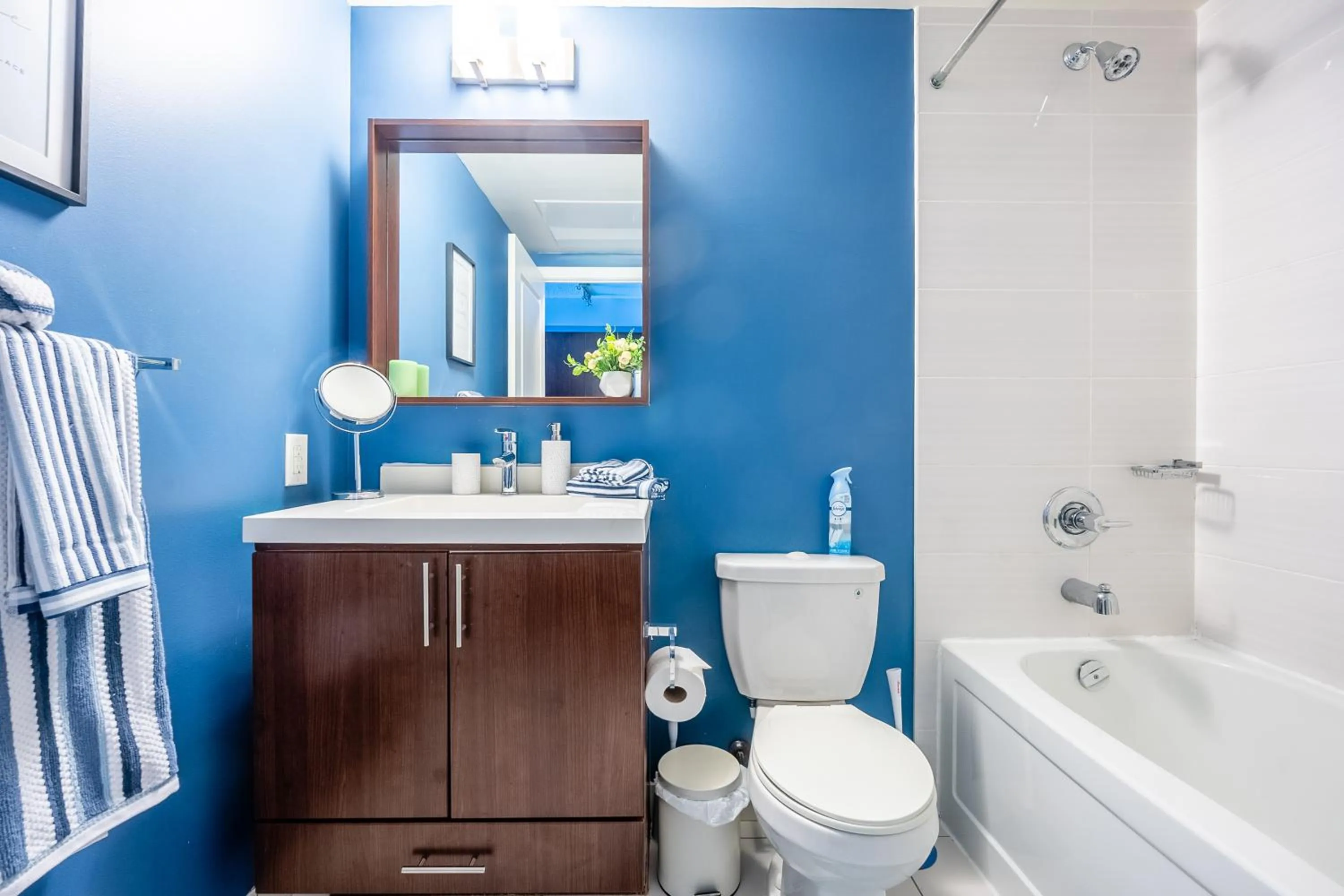 Shower in GLOBALSTAY Elegant Downtown Apartments