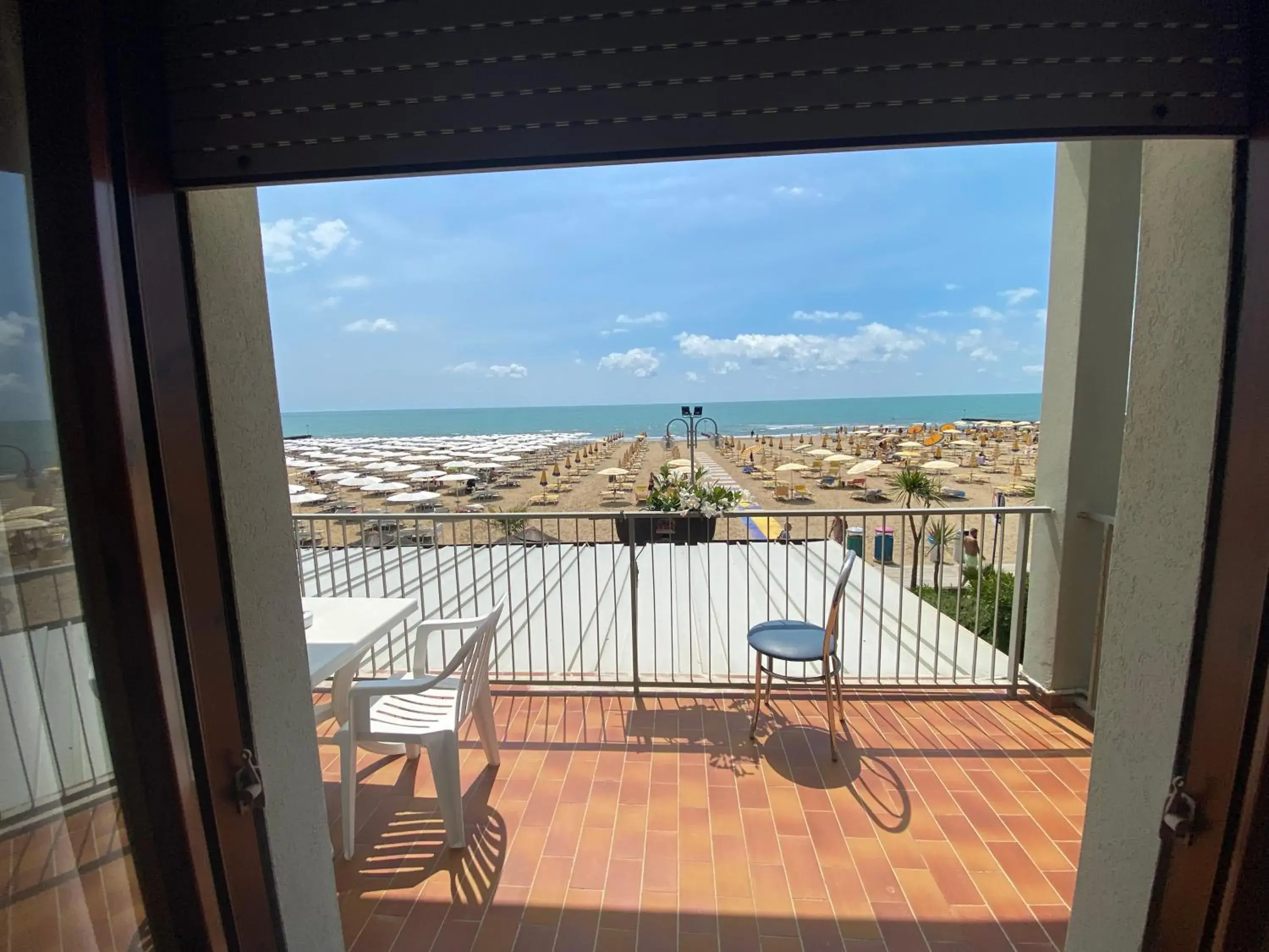 Triple Room with Balcony in Villa Garda Triple Room with Balcony in Villa Garda