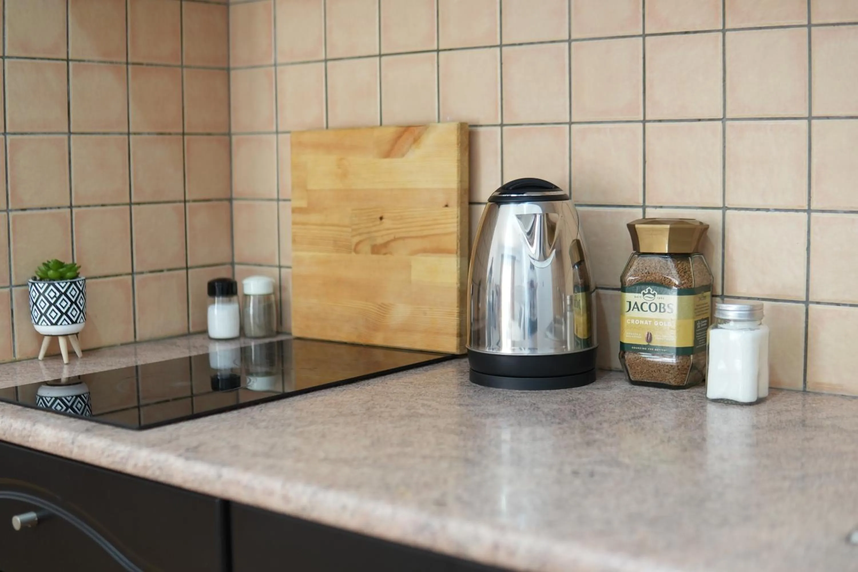 Coffee/tea facilities in Saranda Waterside Apartments