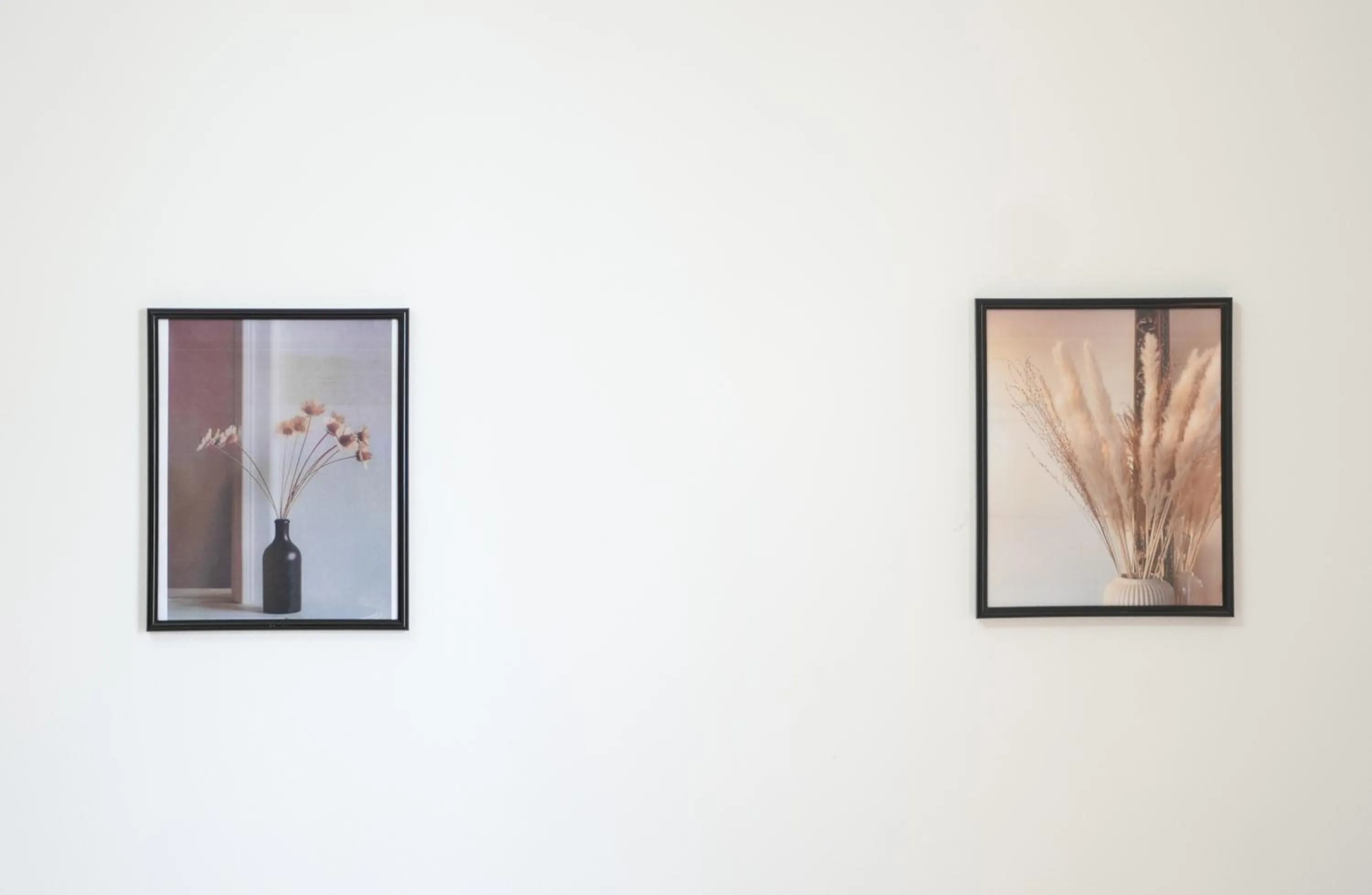 Decorative detail in Saranda Waterside Apartments