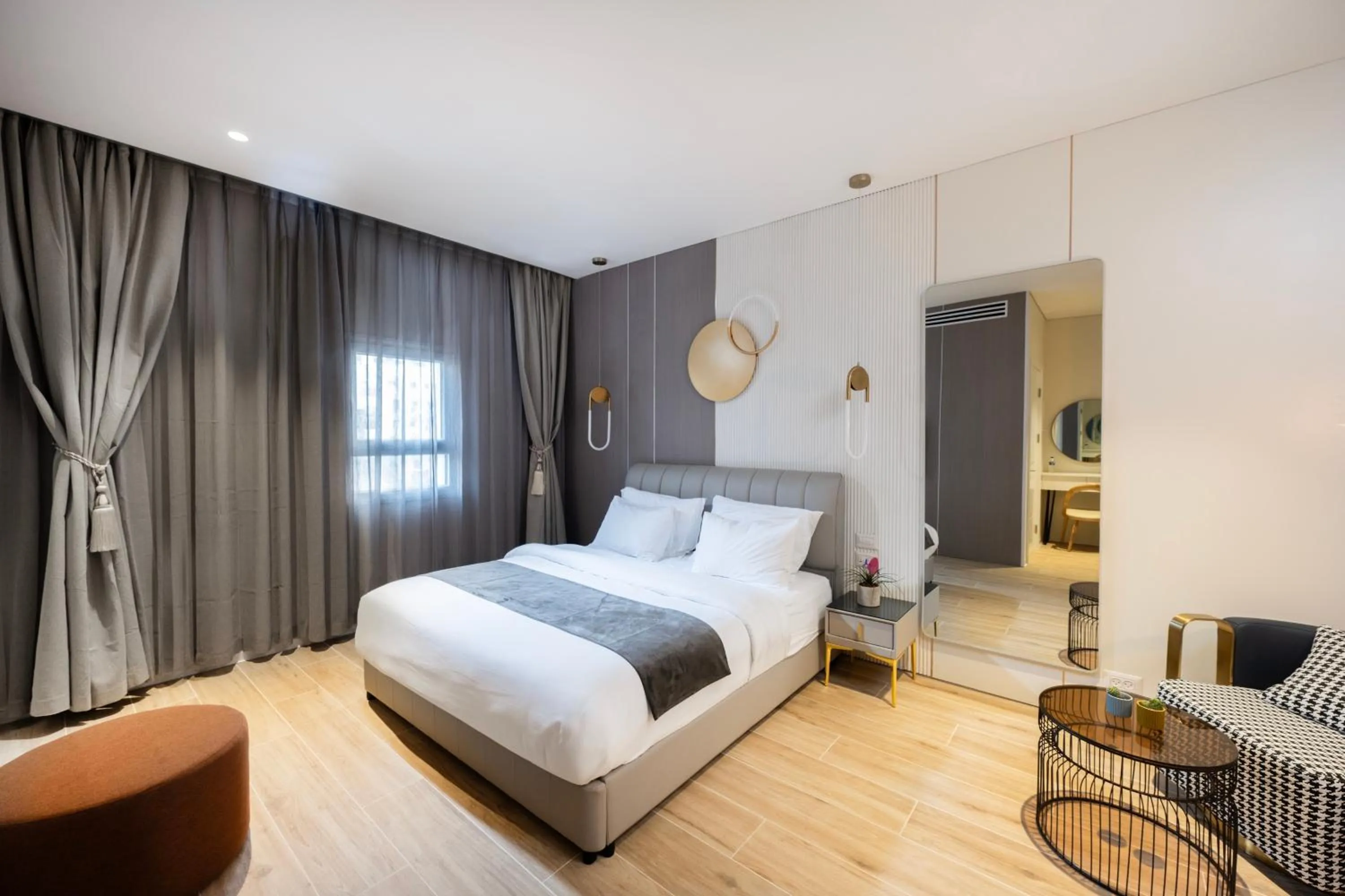 Bed in Allenbeach TLV- apart Hotel- Adults only