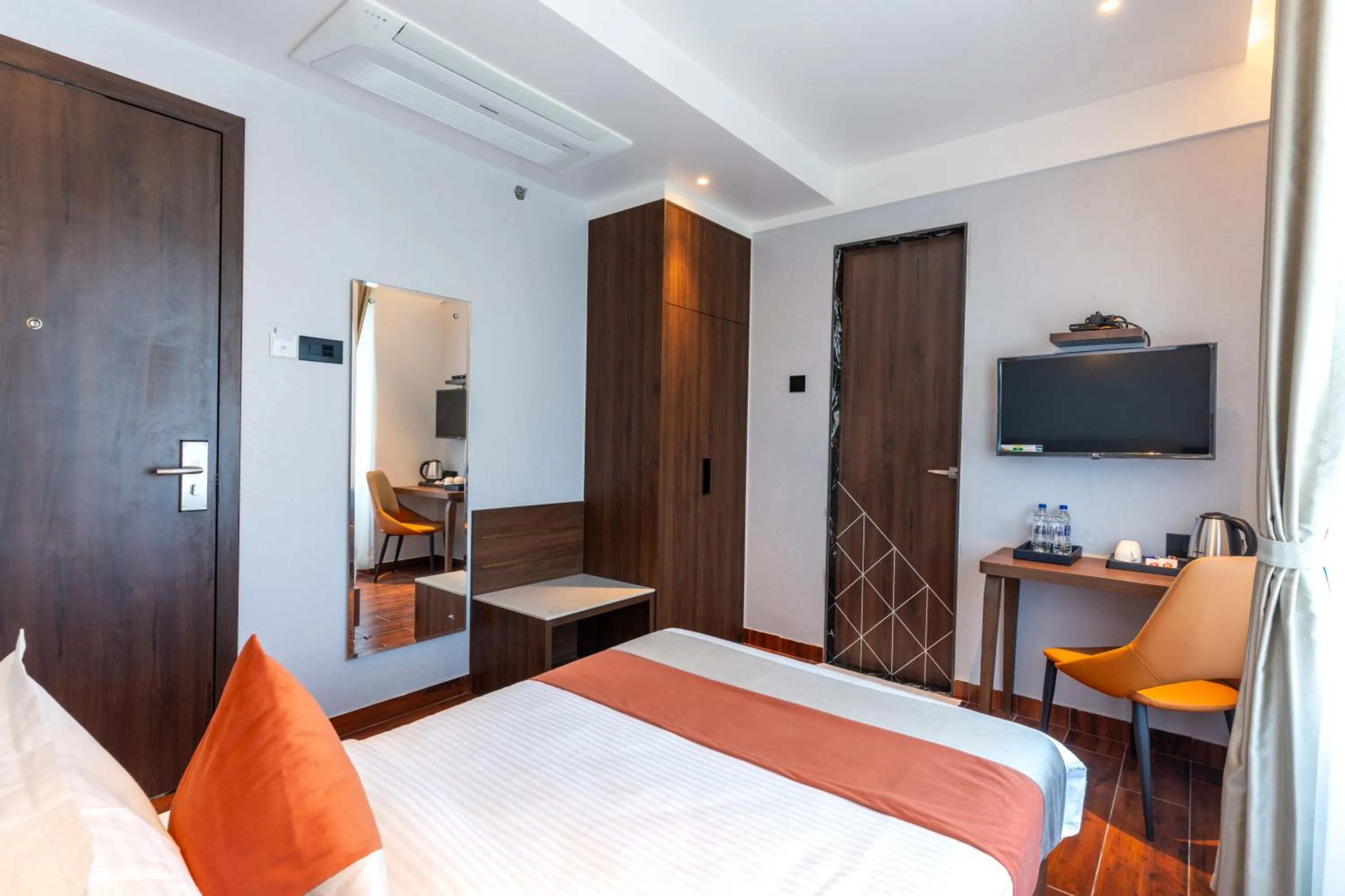 Bed in The Royal Pavilion, Kolhapur