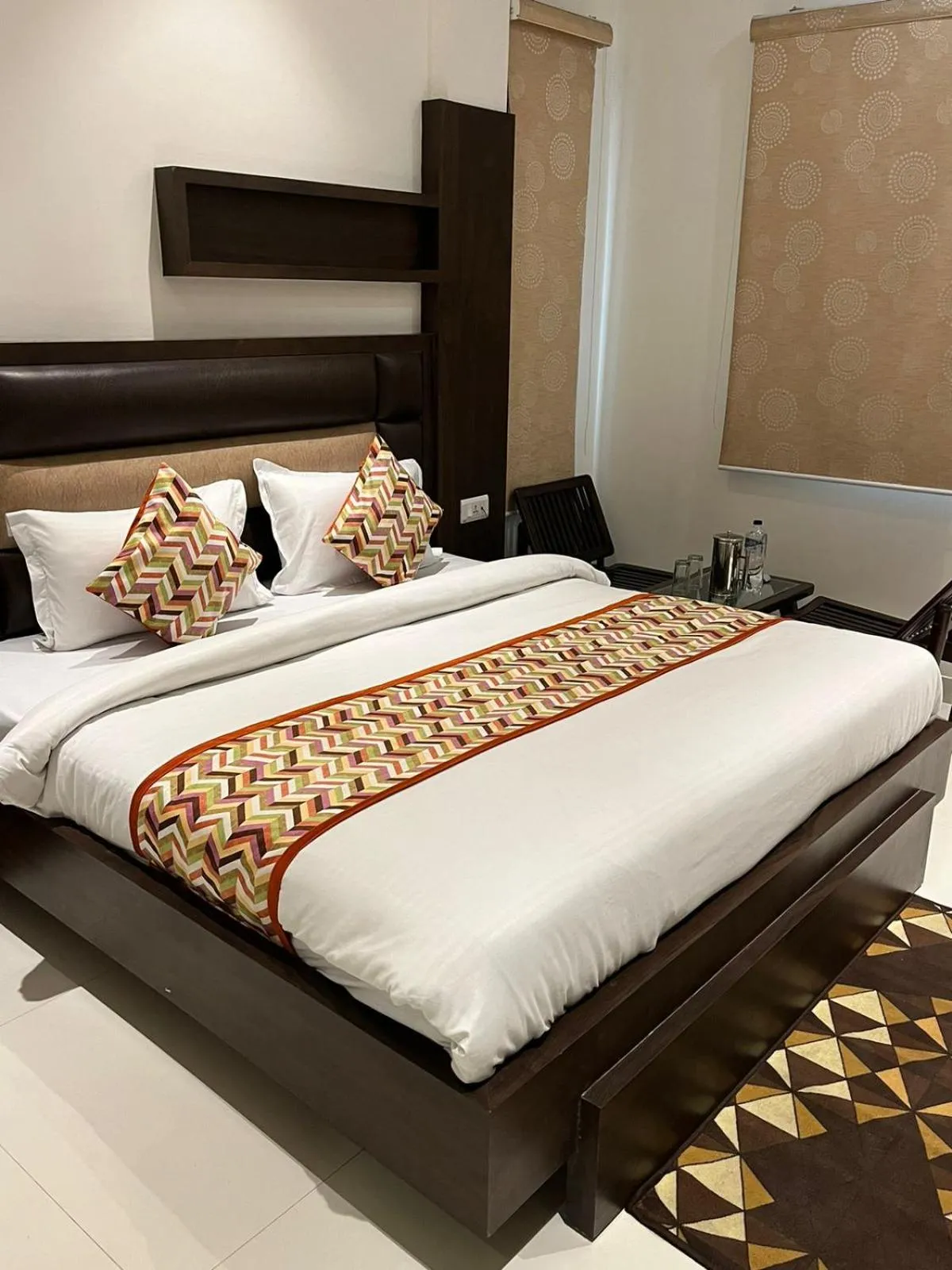Bed in Hotel SB Residency