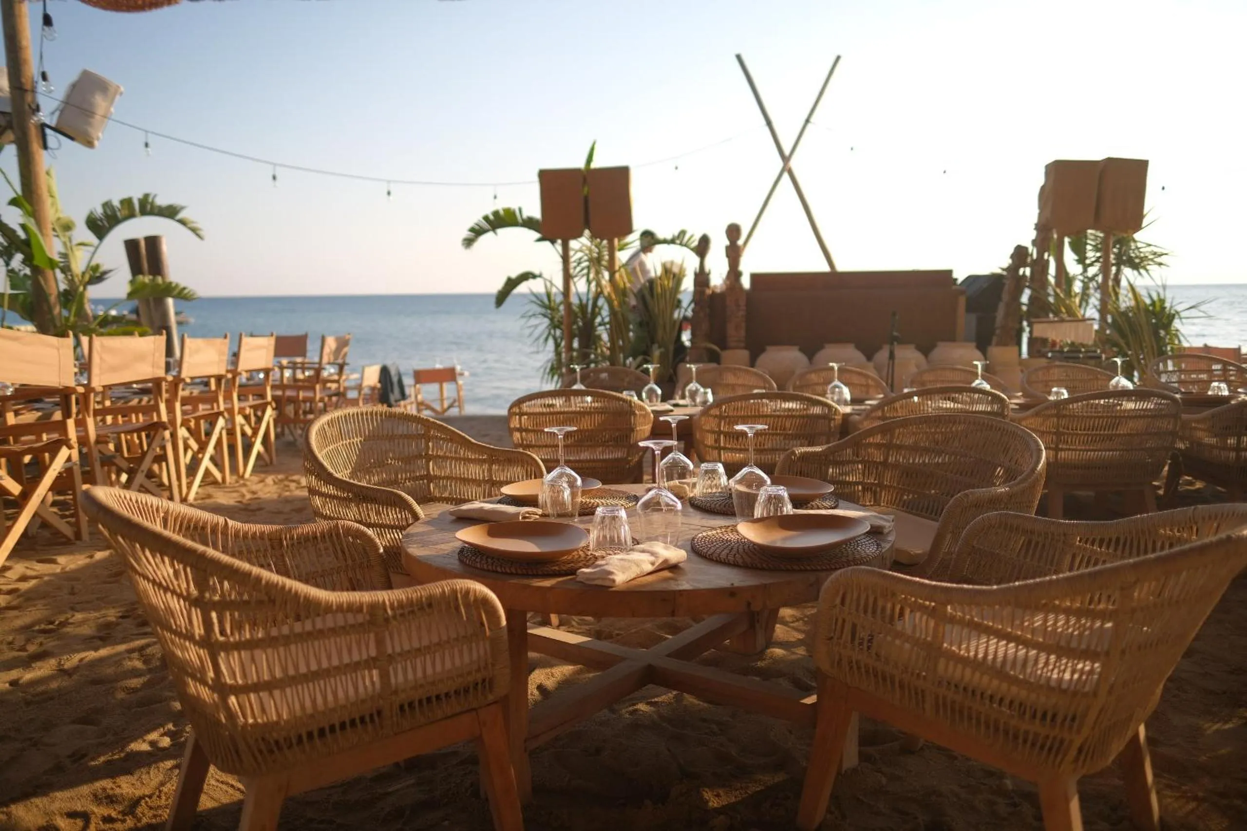 Restaurant/places to eat in @before sunset