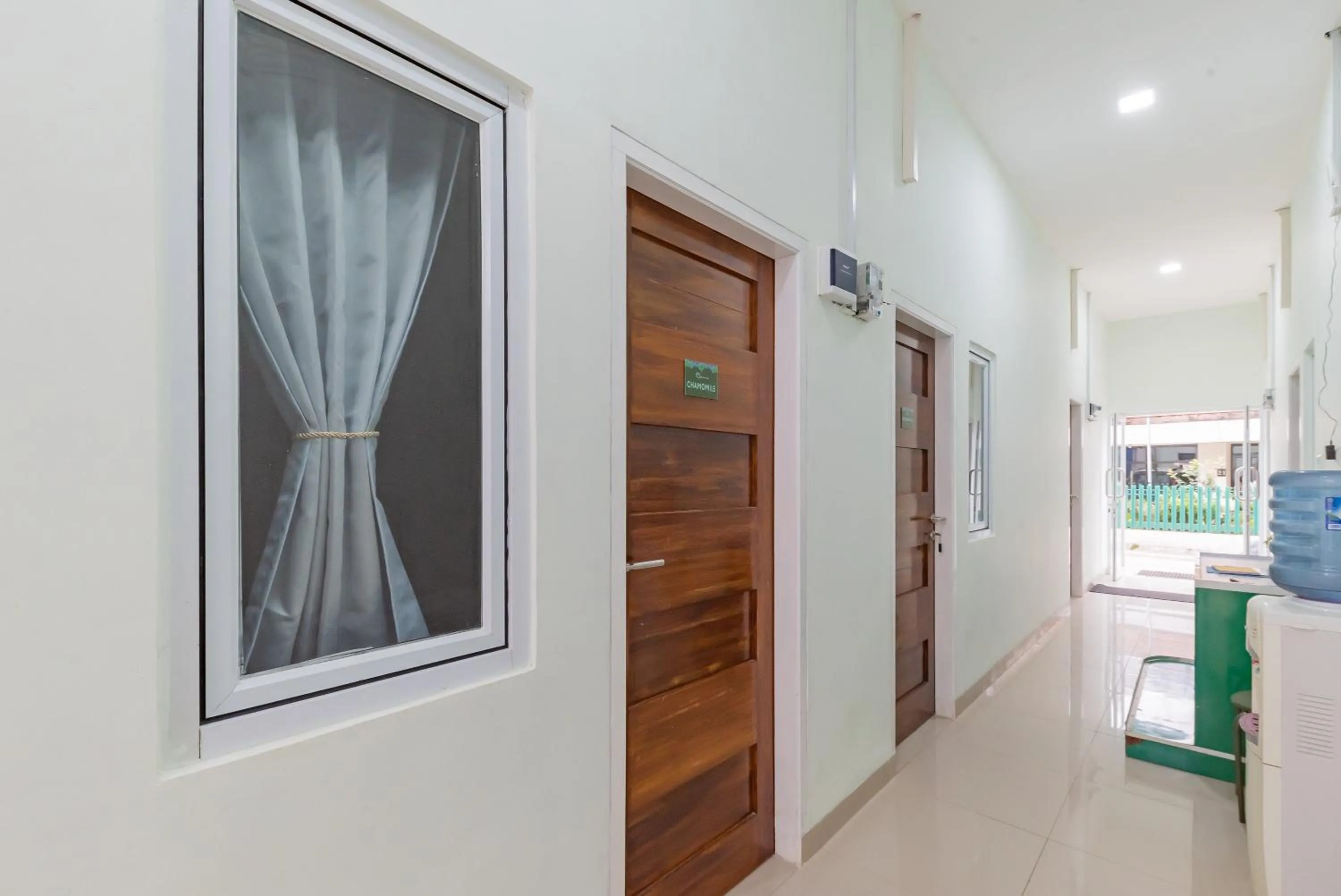 Property building in Urbanview Hotel Nakasya Burangrang