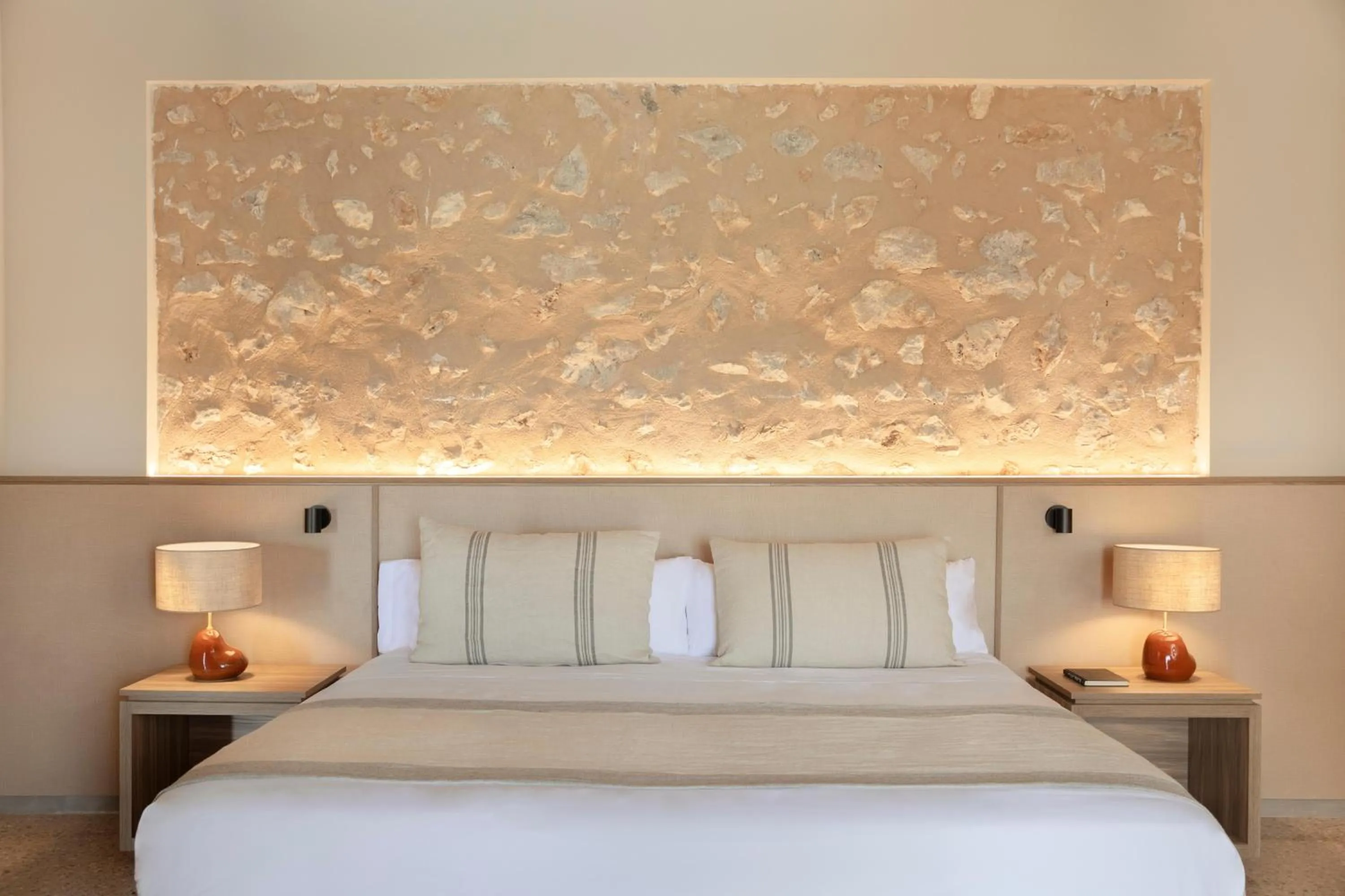 Photo of the whole room, Bed in Son Sabater by Zafiro