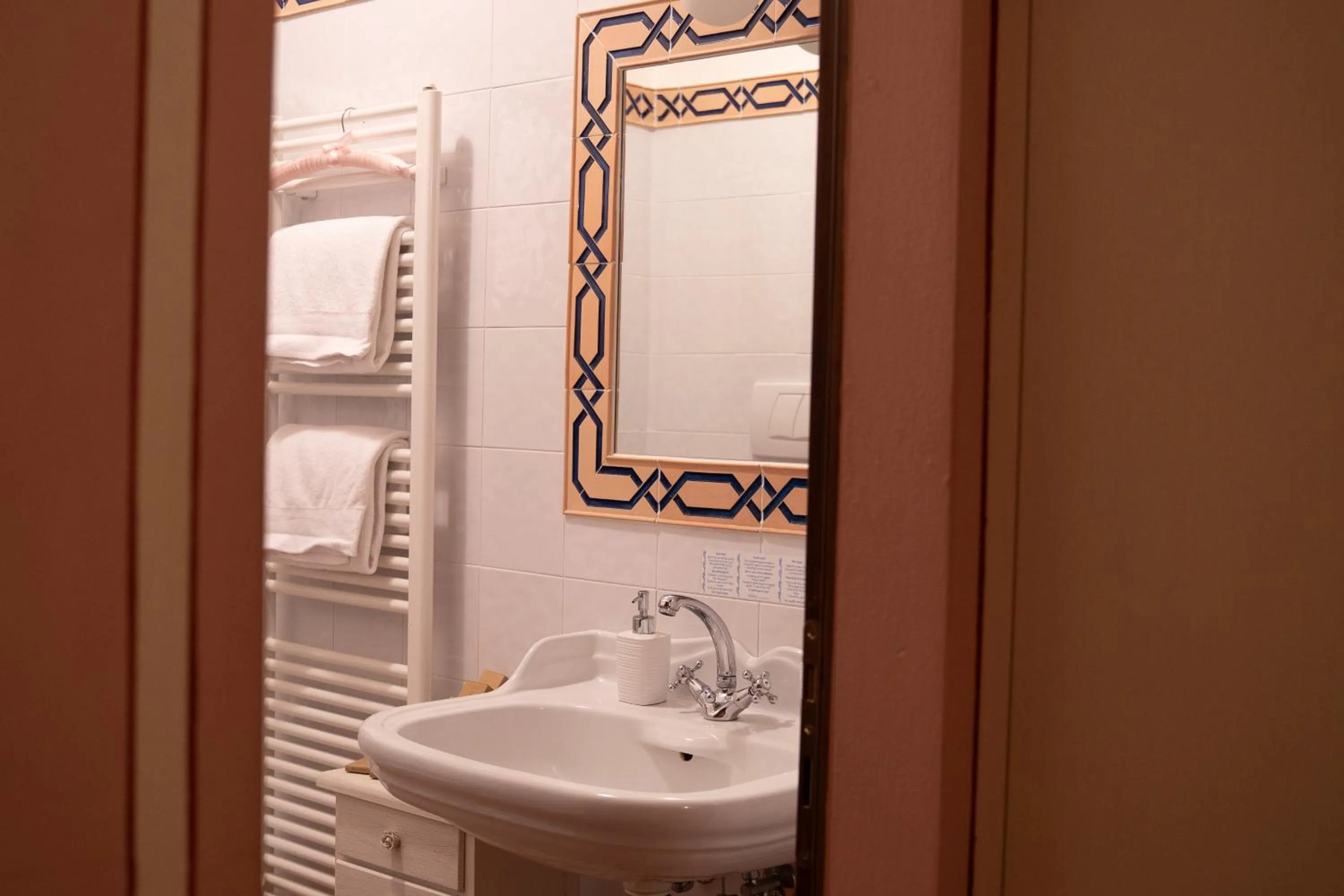 Bathroom in Arca Hotel