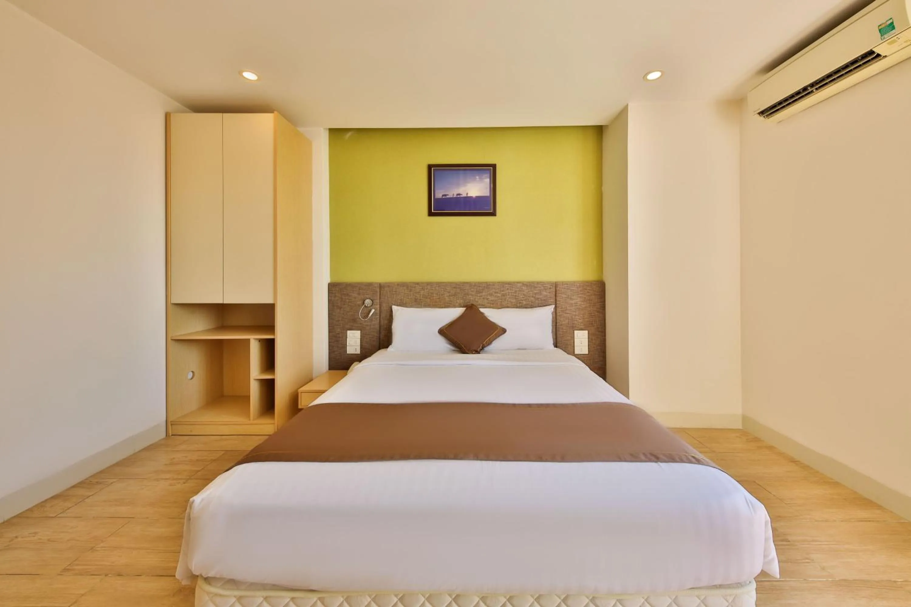 Bed in Daisy Flower Nha Trang