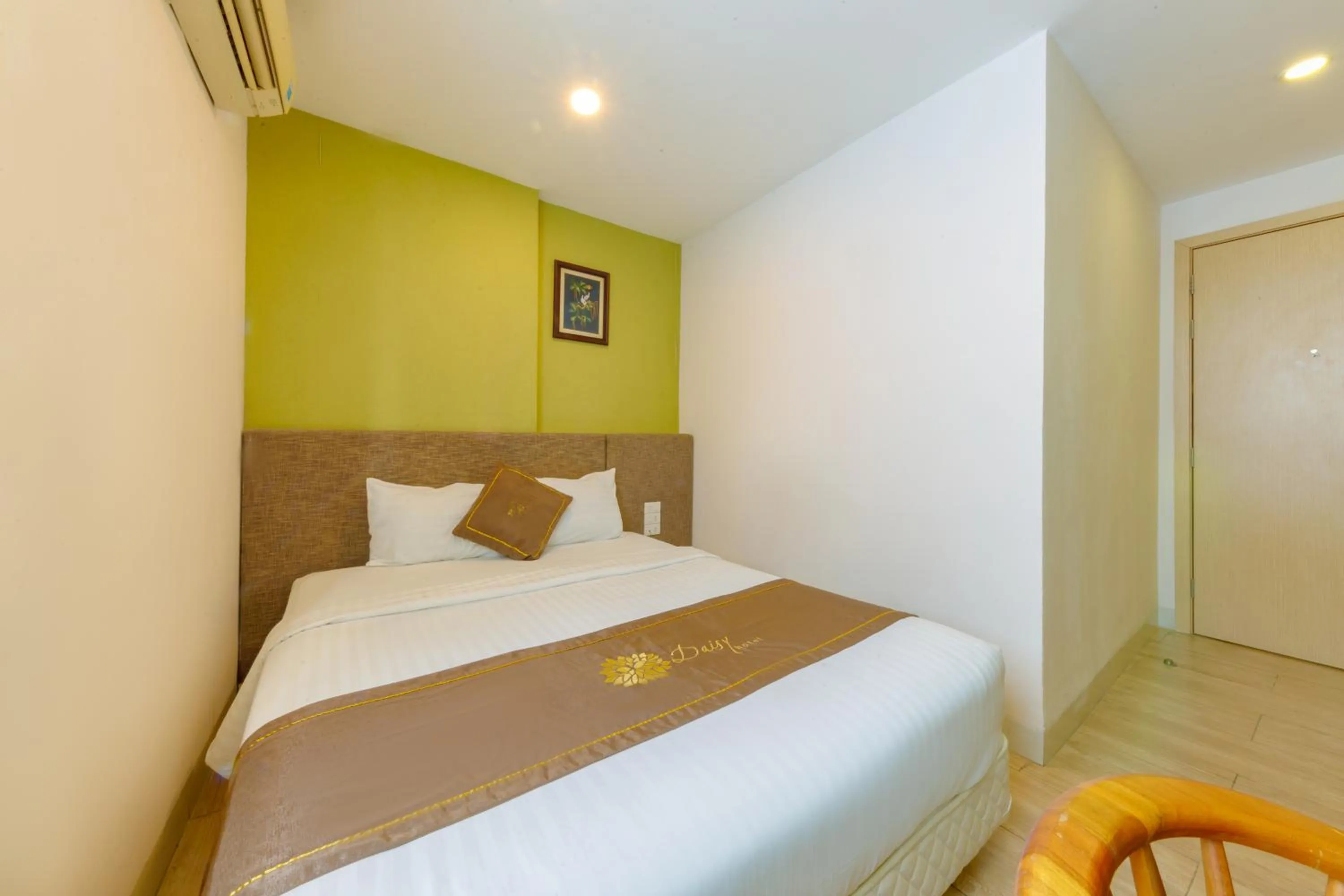 Bed in Daisy Flower Nha Trang