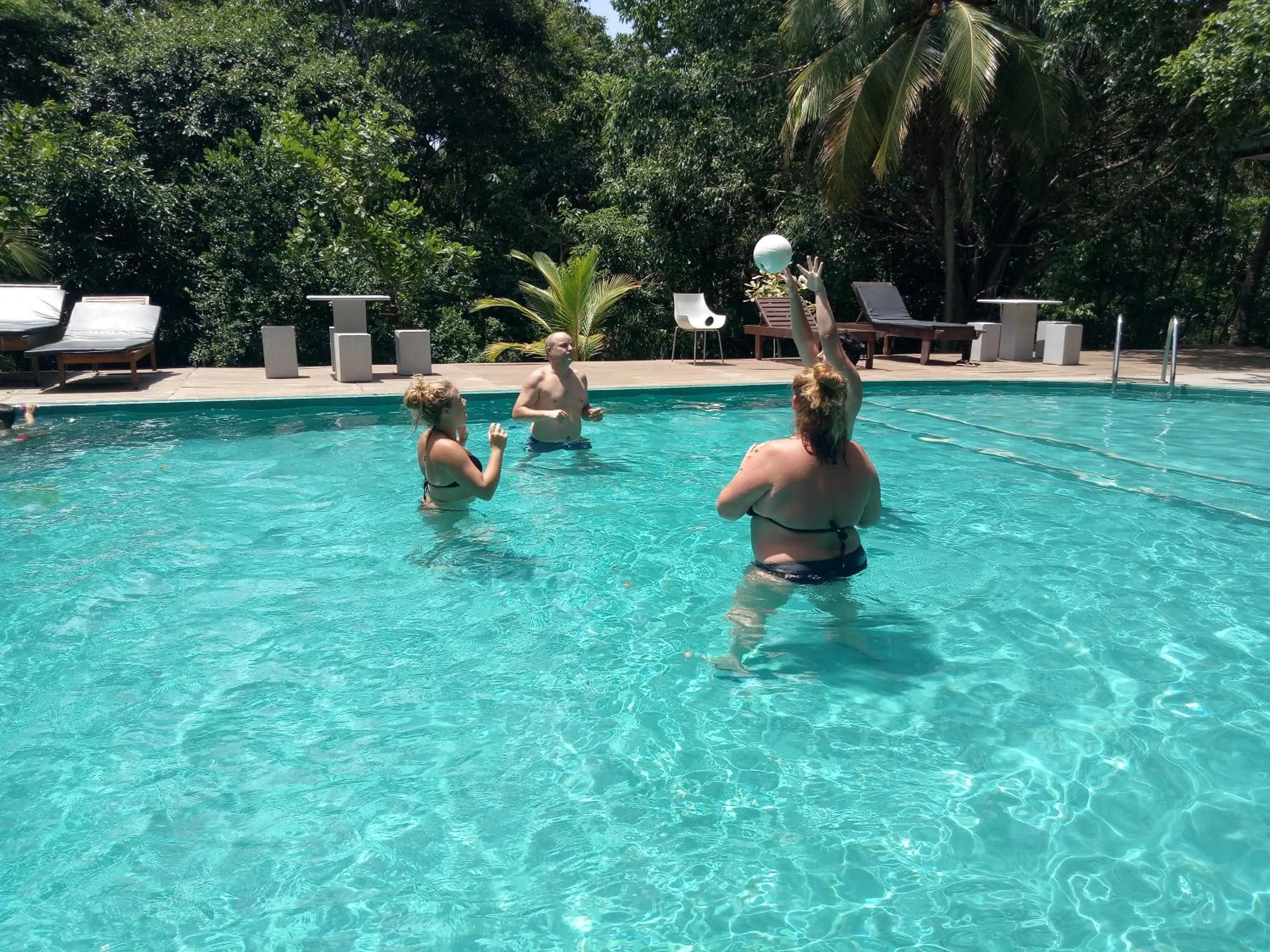 Pool view in Nil Diya Mankada Safari Lodge