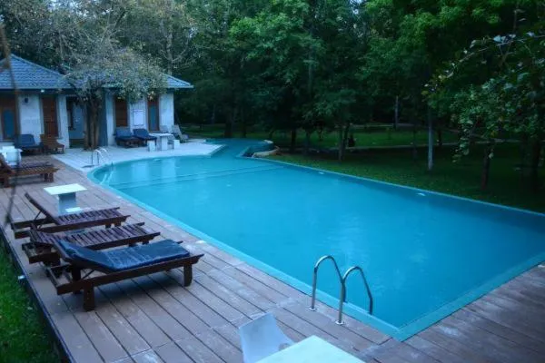 Pool view in Nil Diya Mankada Safari Lodge