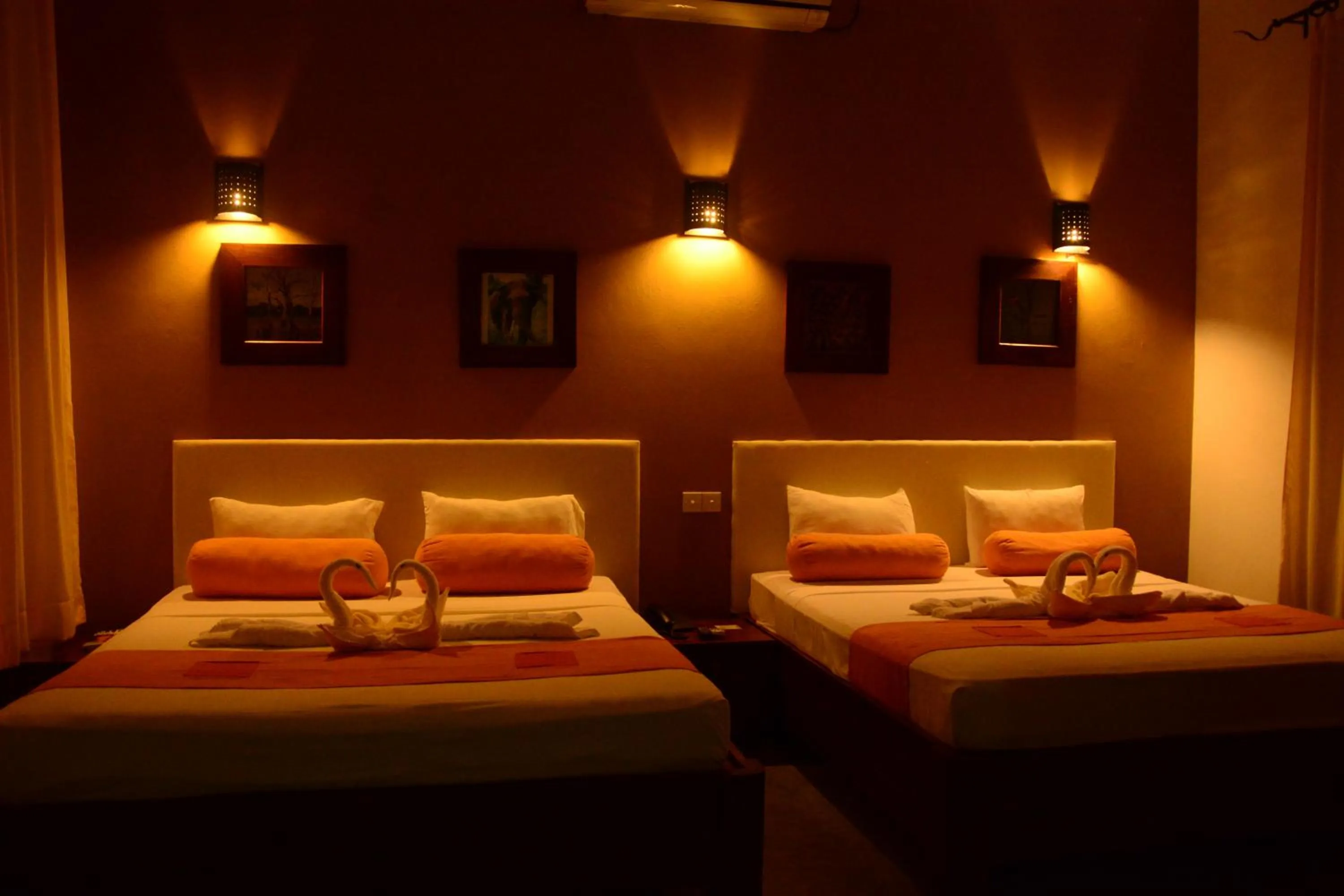 Photo of the whole room, Bed in Nil Diya Mankada Safari Lodge