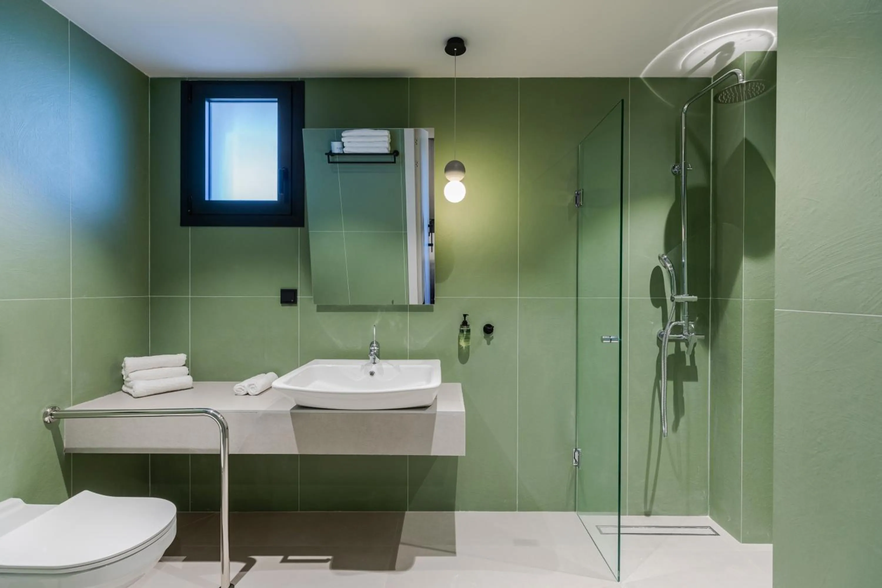 Shower in The 8 Suites