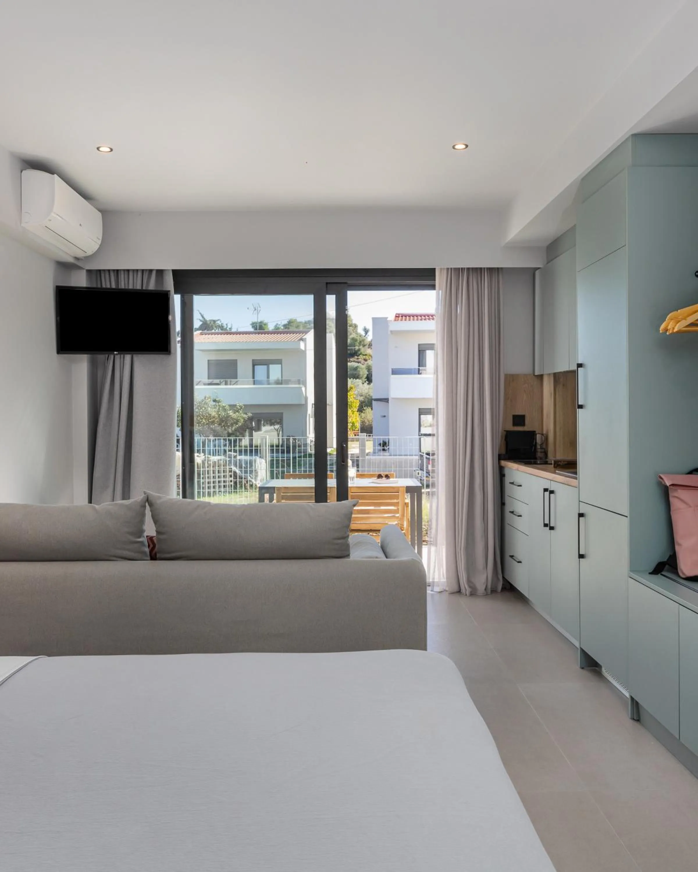 View (from property/room), Bed in The 8 Suites