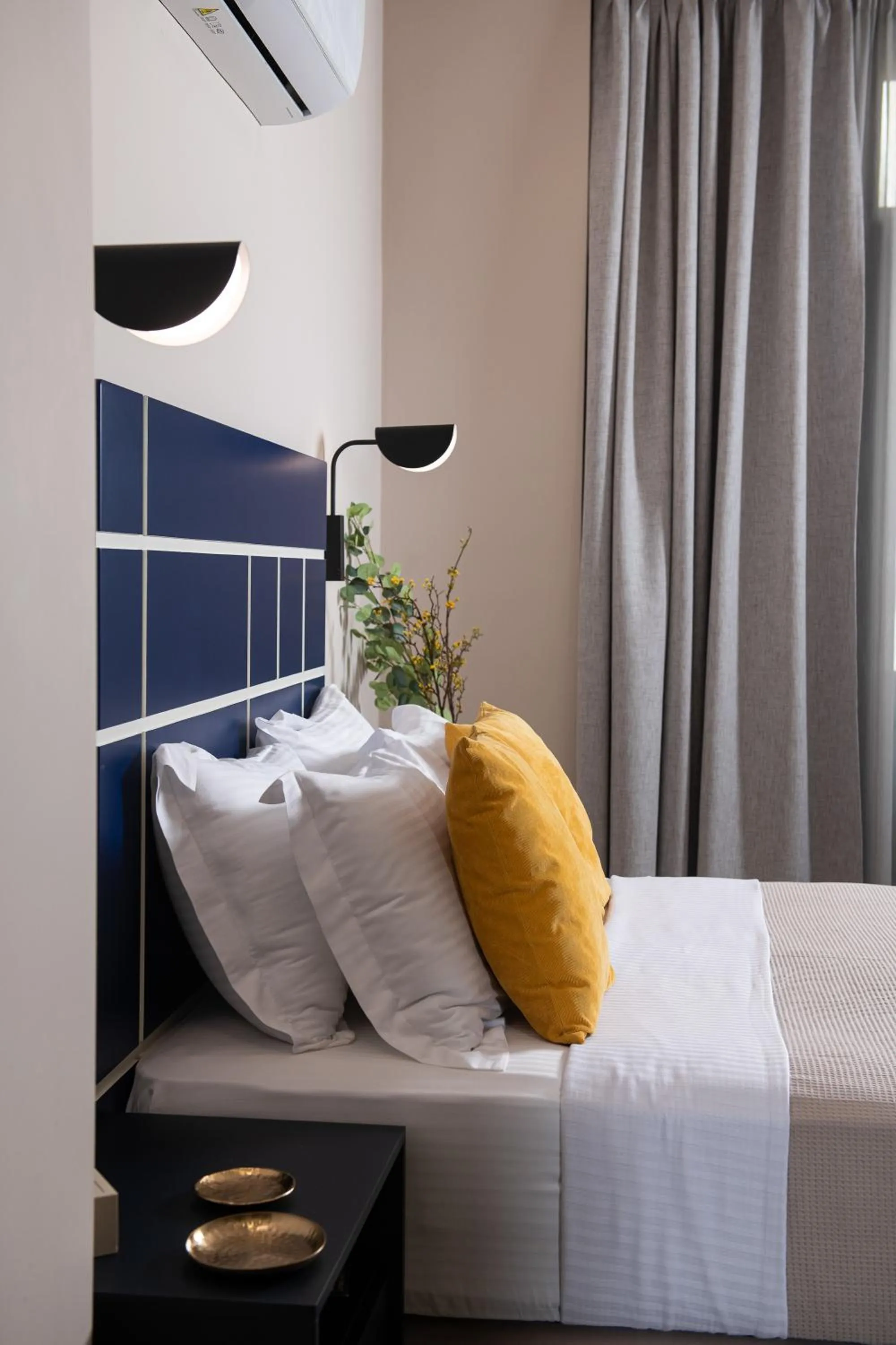 Decorative detail, Bed in Living Yard Thissio