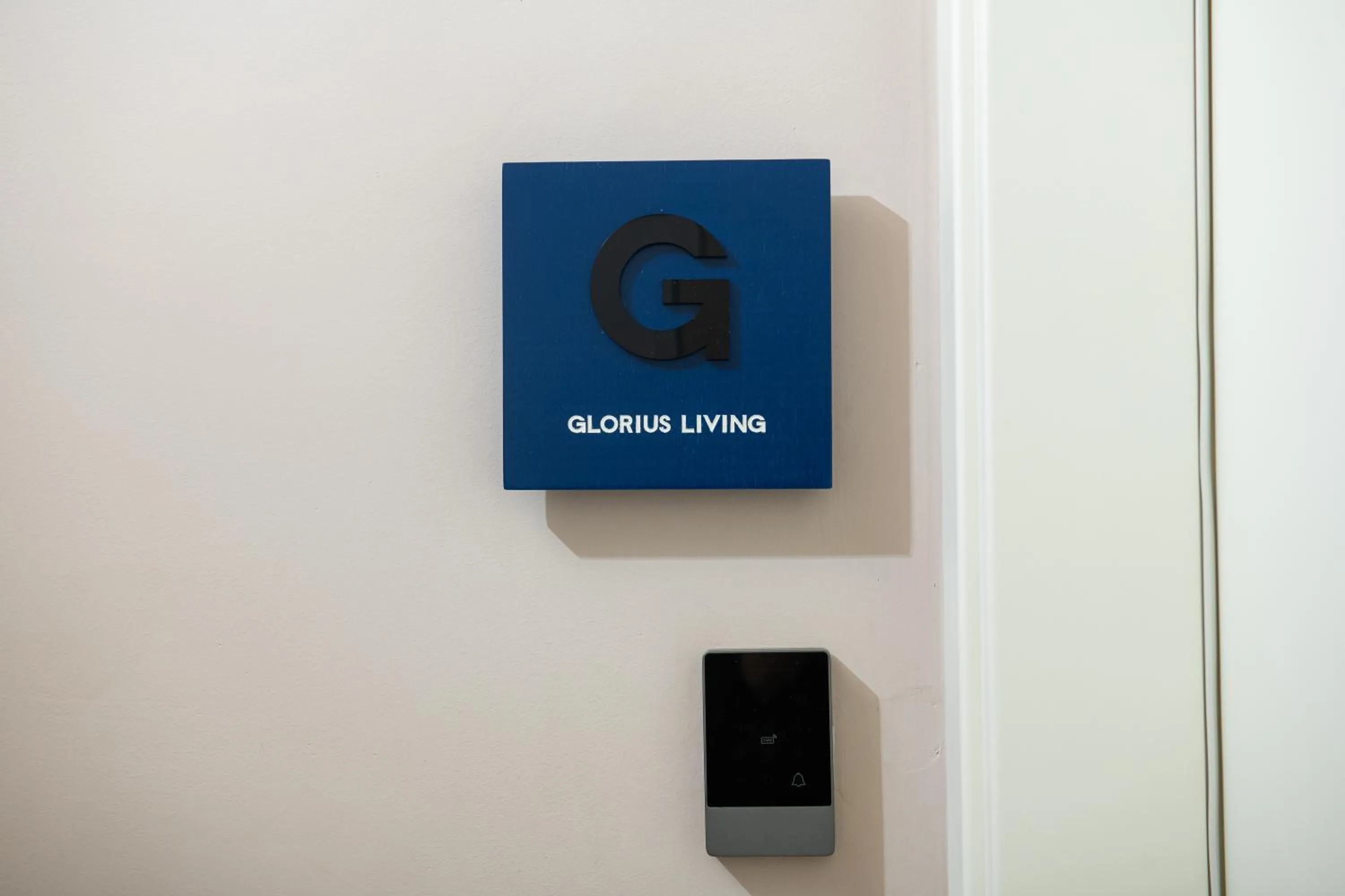 Decorative detail in Living Yard Thissio