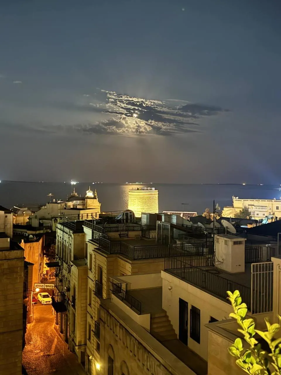 Restaurant/places to eat in Dastan Hotel Baku