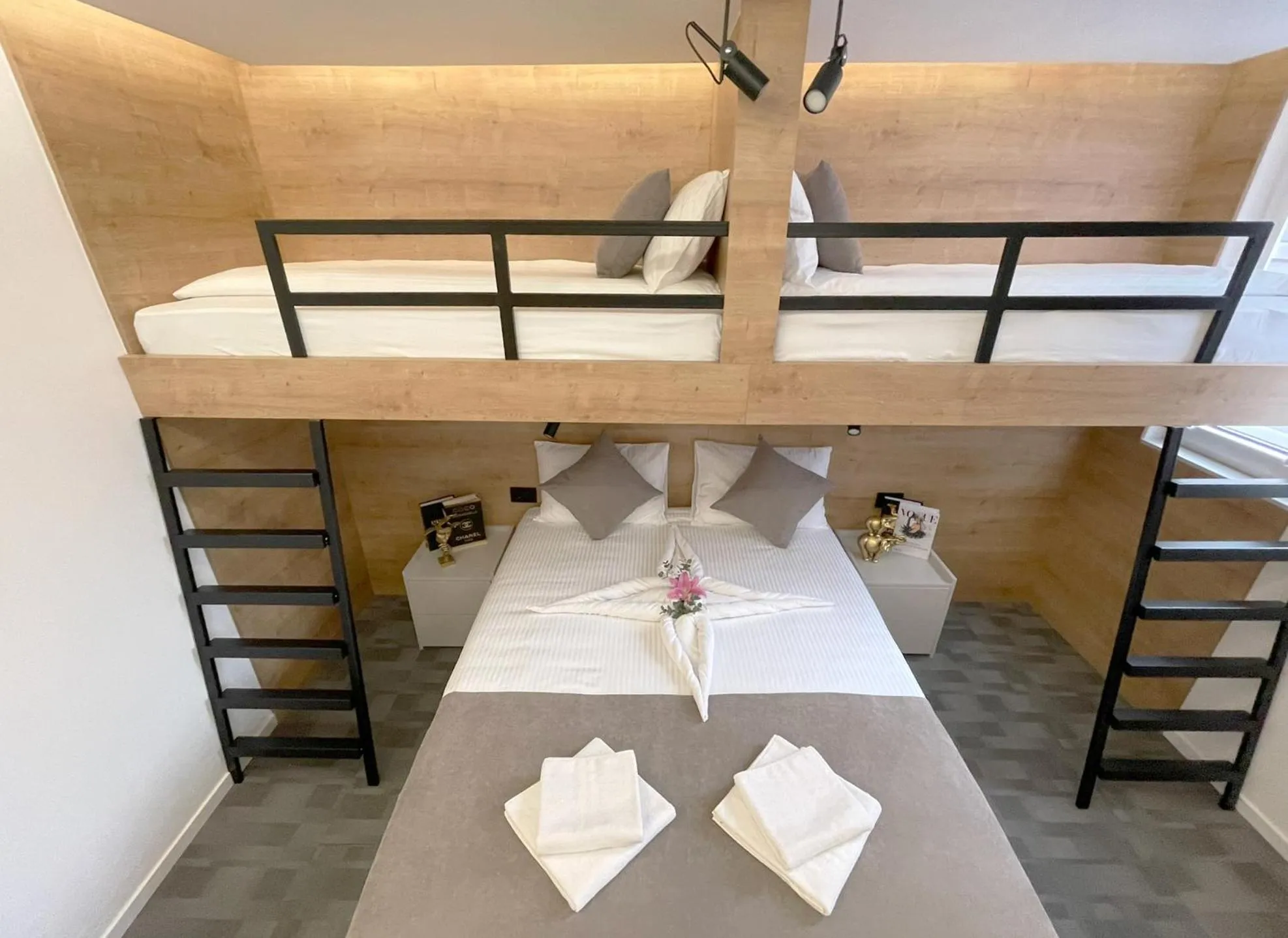 Bed in Hotel NPL CODE